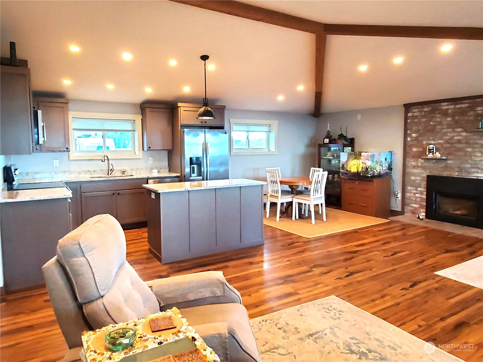 200 Driftwood Shores Road Property Photo 5