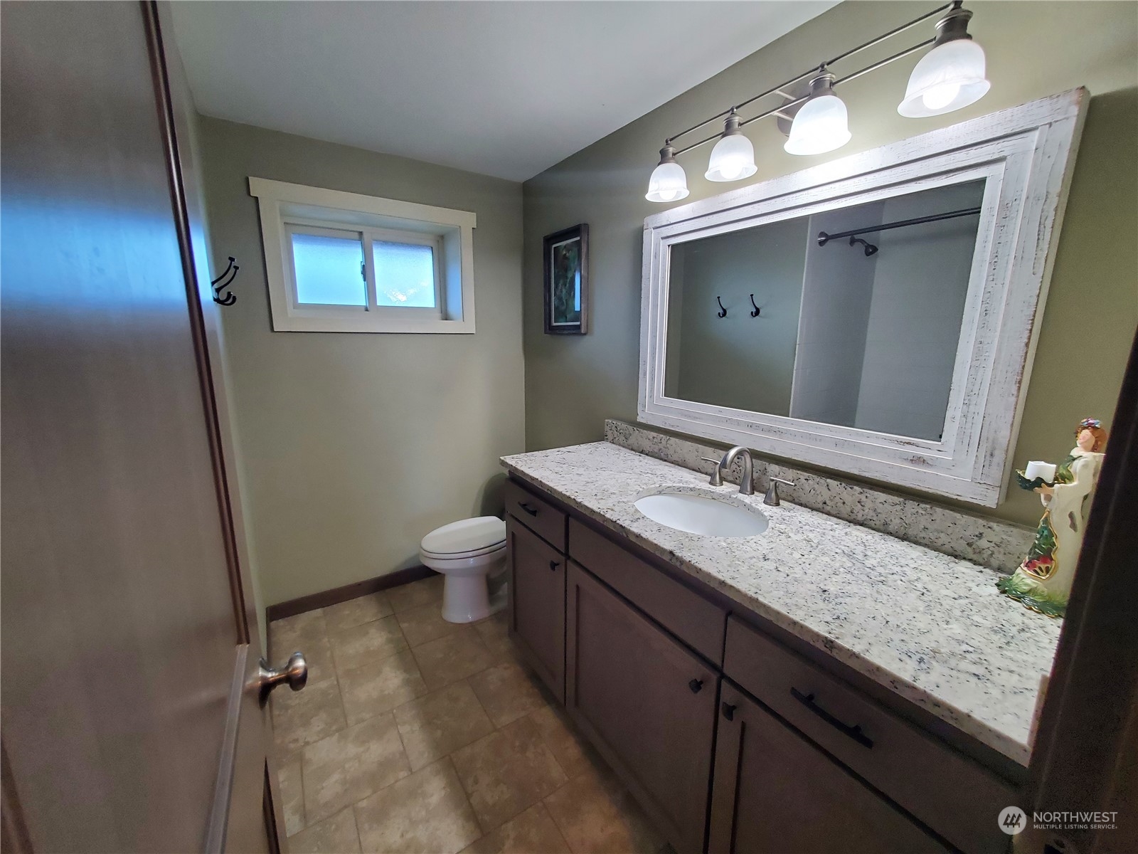 200 Driftwood Shores Road Property Photo 15