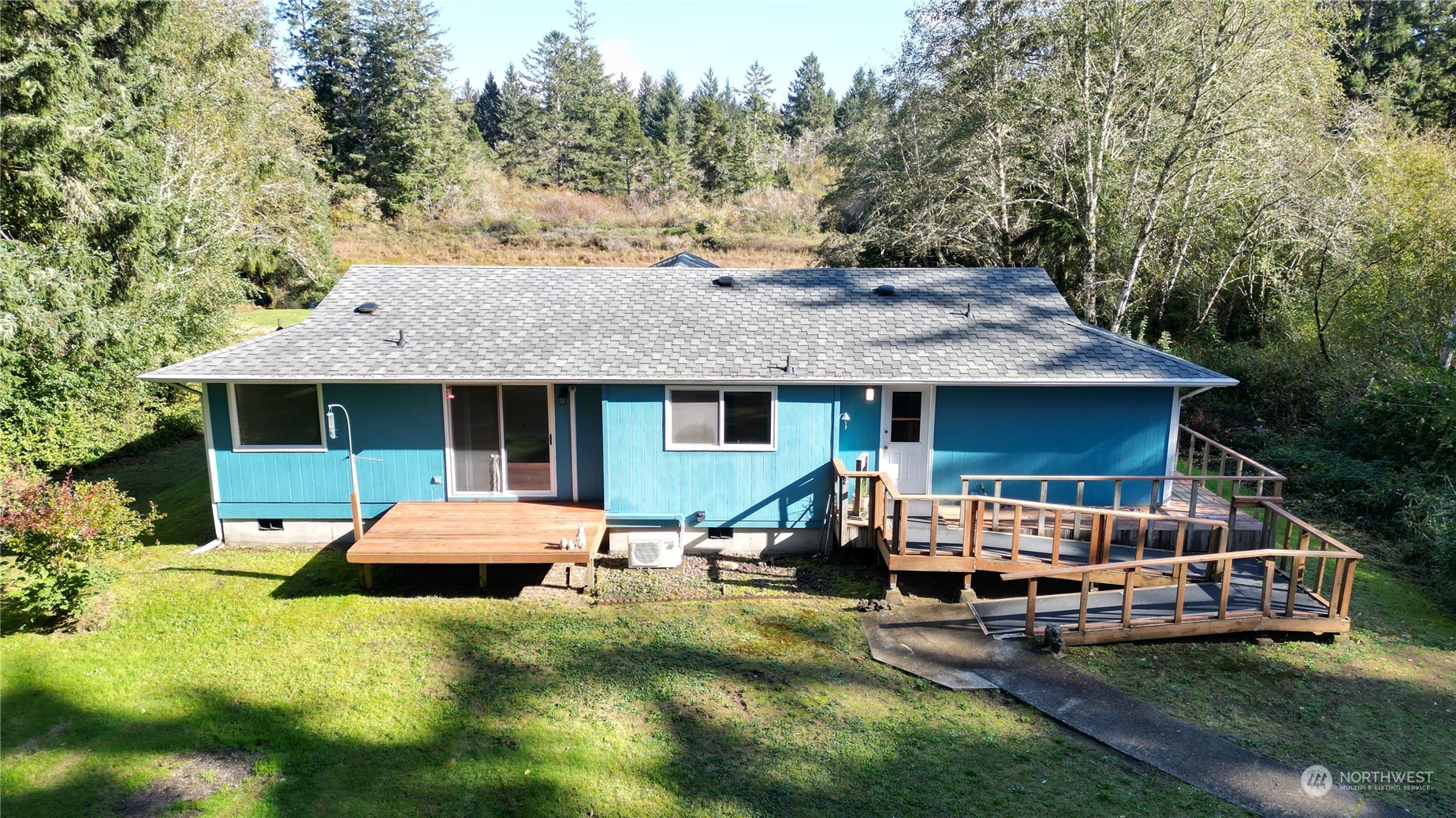 15614 Birch Street Property Photo 6