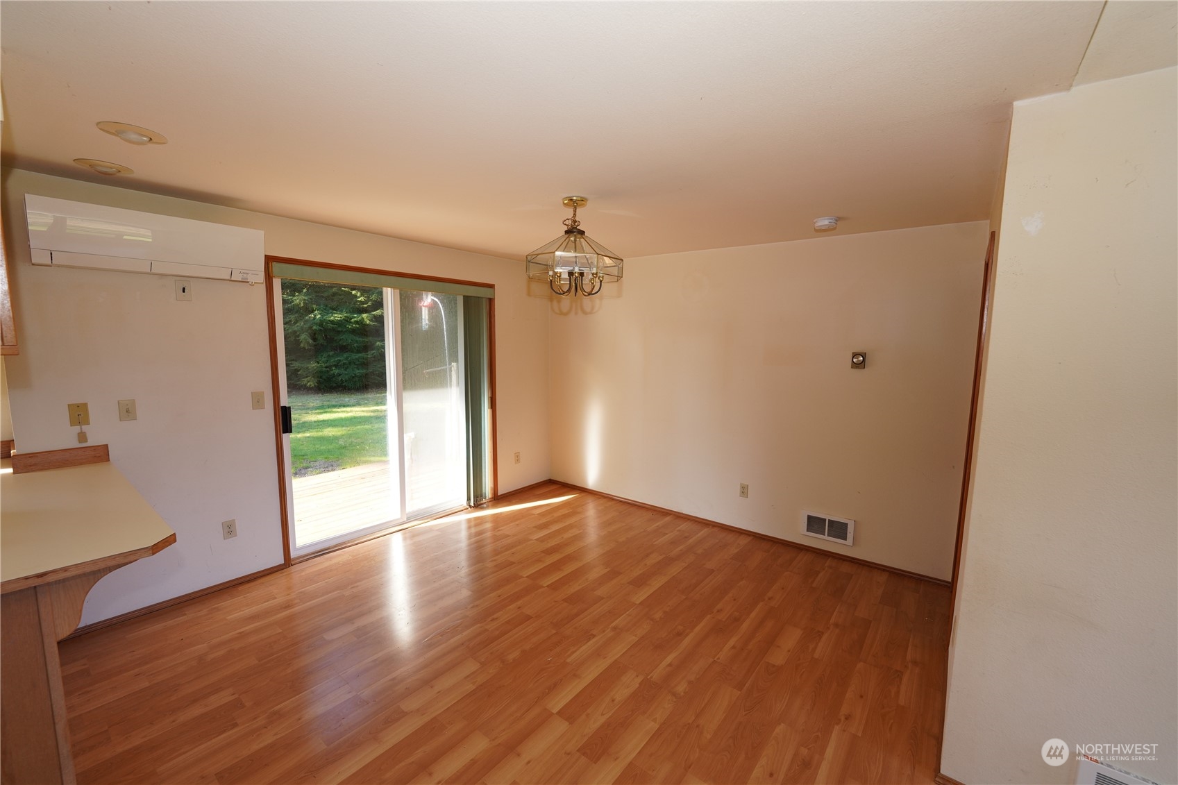 15614 Birch Street Property Photo 16