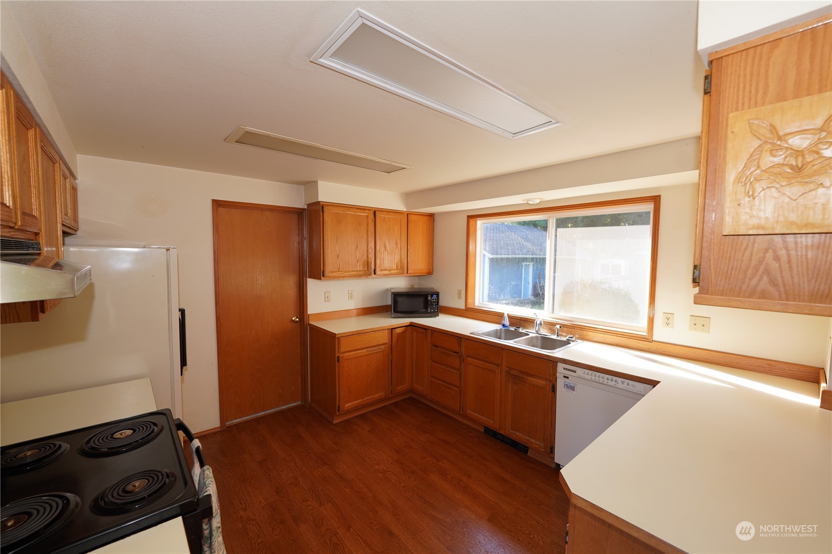 15614 Birch Street Property Photo 17