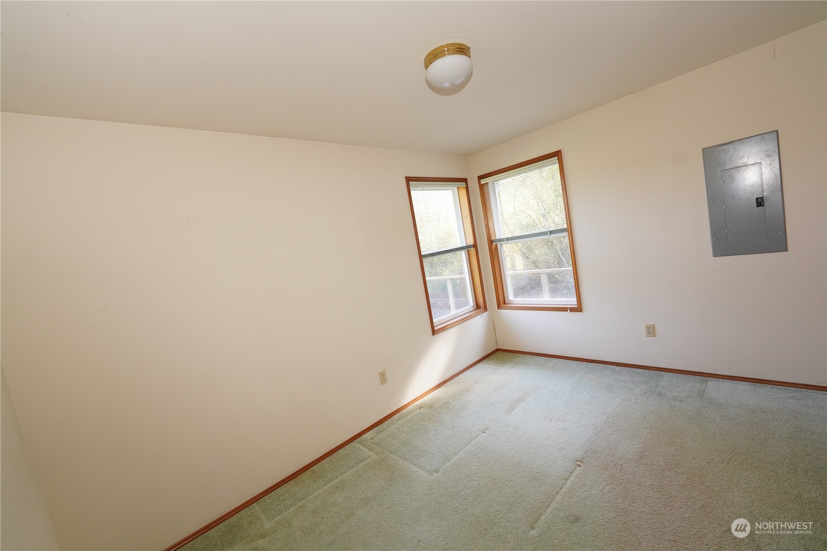 15614 Birch Street Property Photo 23
