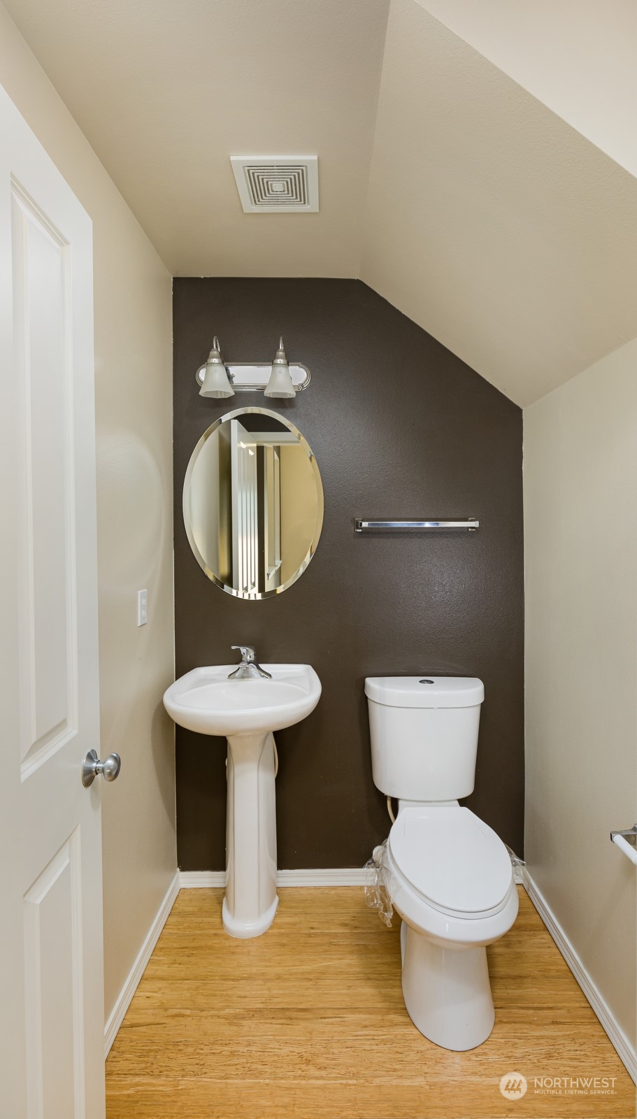 1947 62nd Loop Property Photo 9