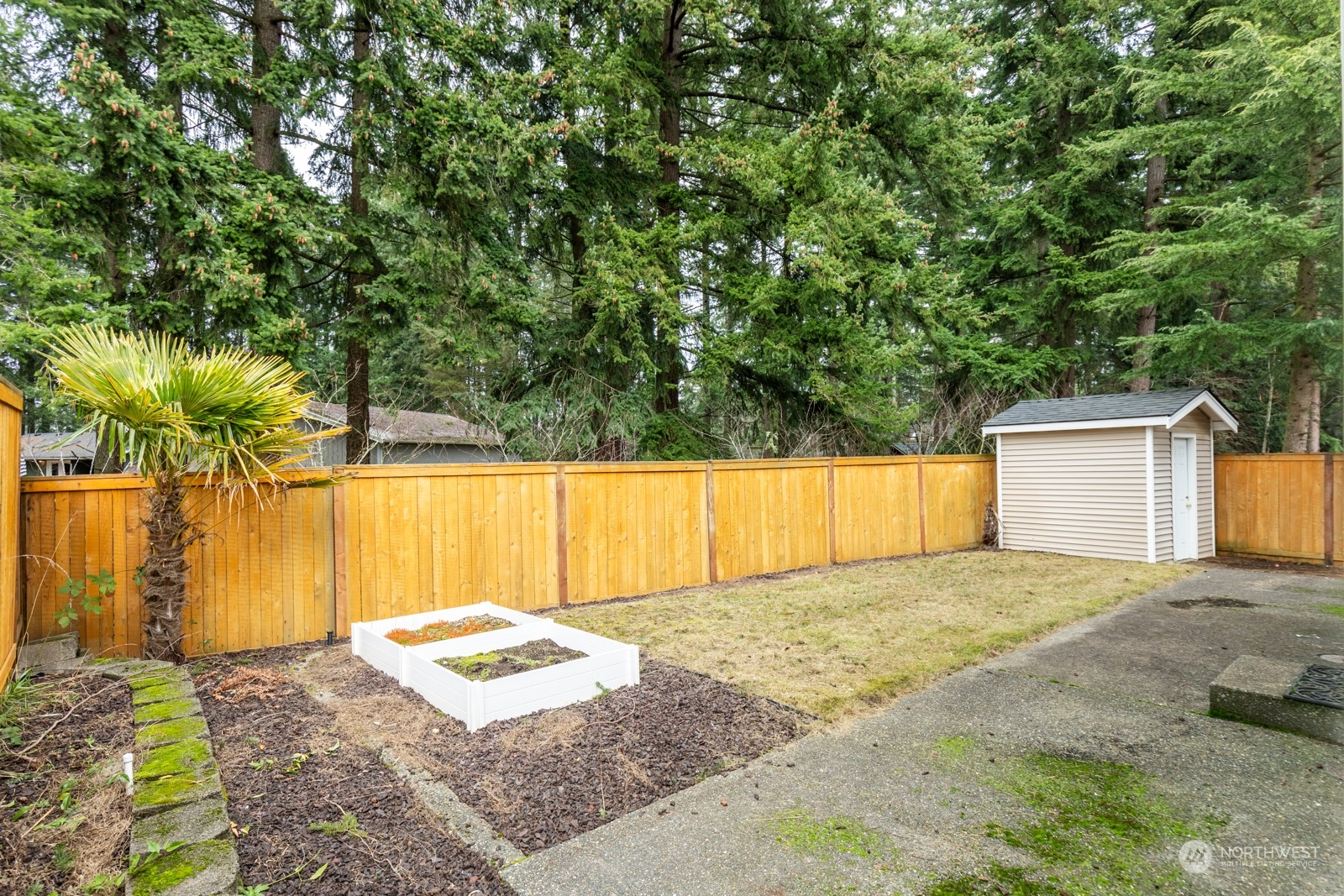 1947 62nd Loop Property Photo 18