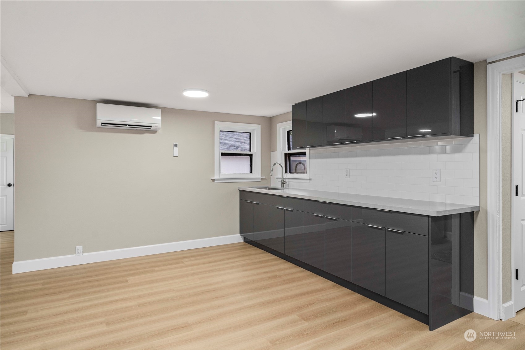 11101 Bingham Avenue Property Photo 6