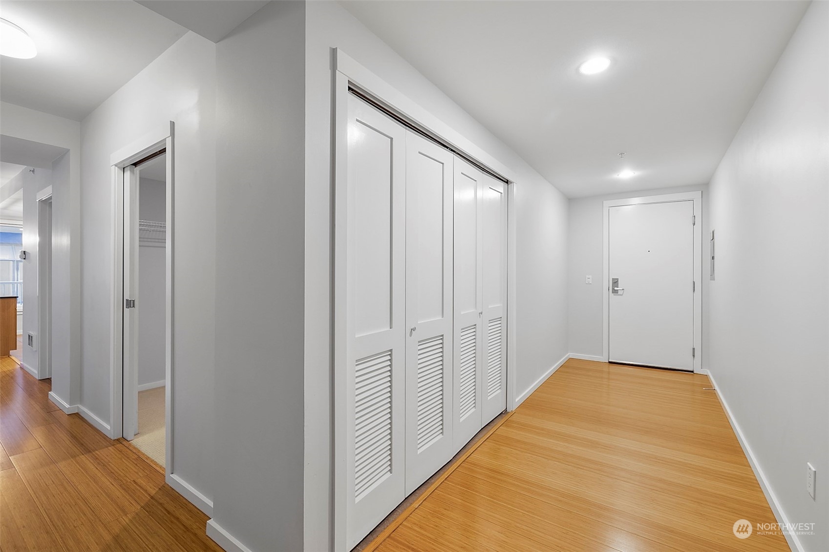76 Cedar Street 605 Property Photo 4