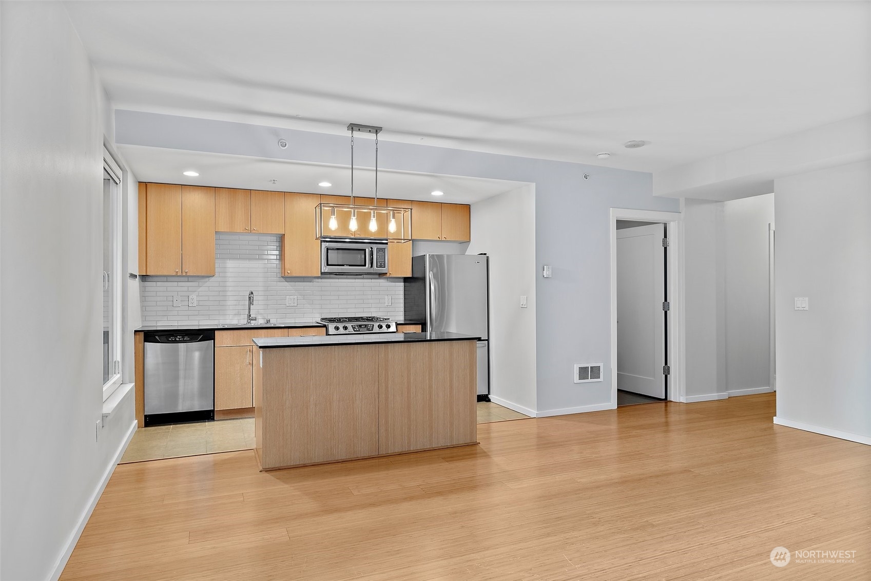76 Cedar Street 605 Property Photo 17