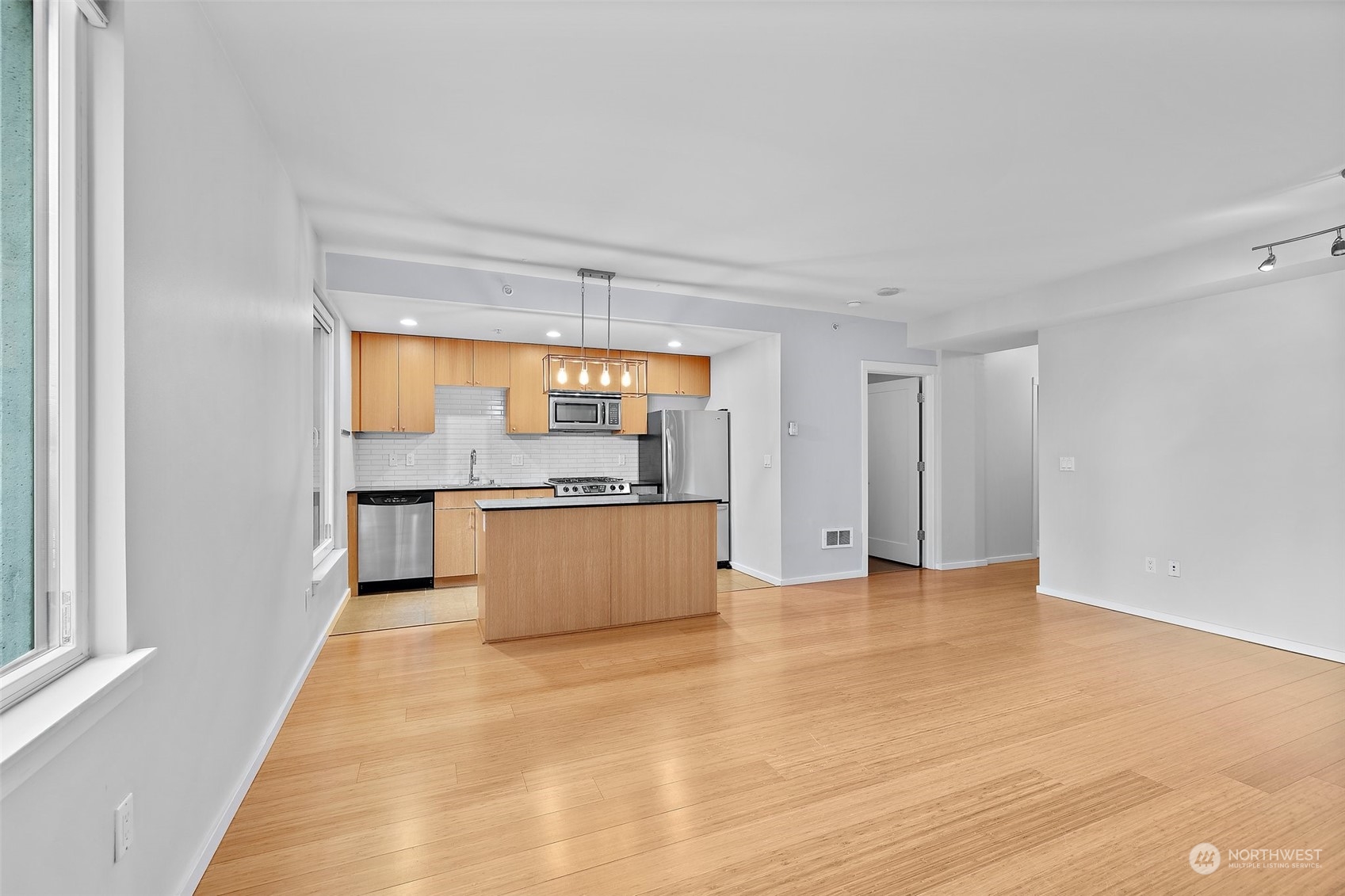 76 Cedar Street 605 Property Photo 18