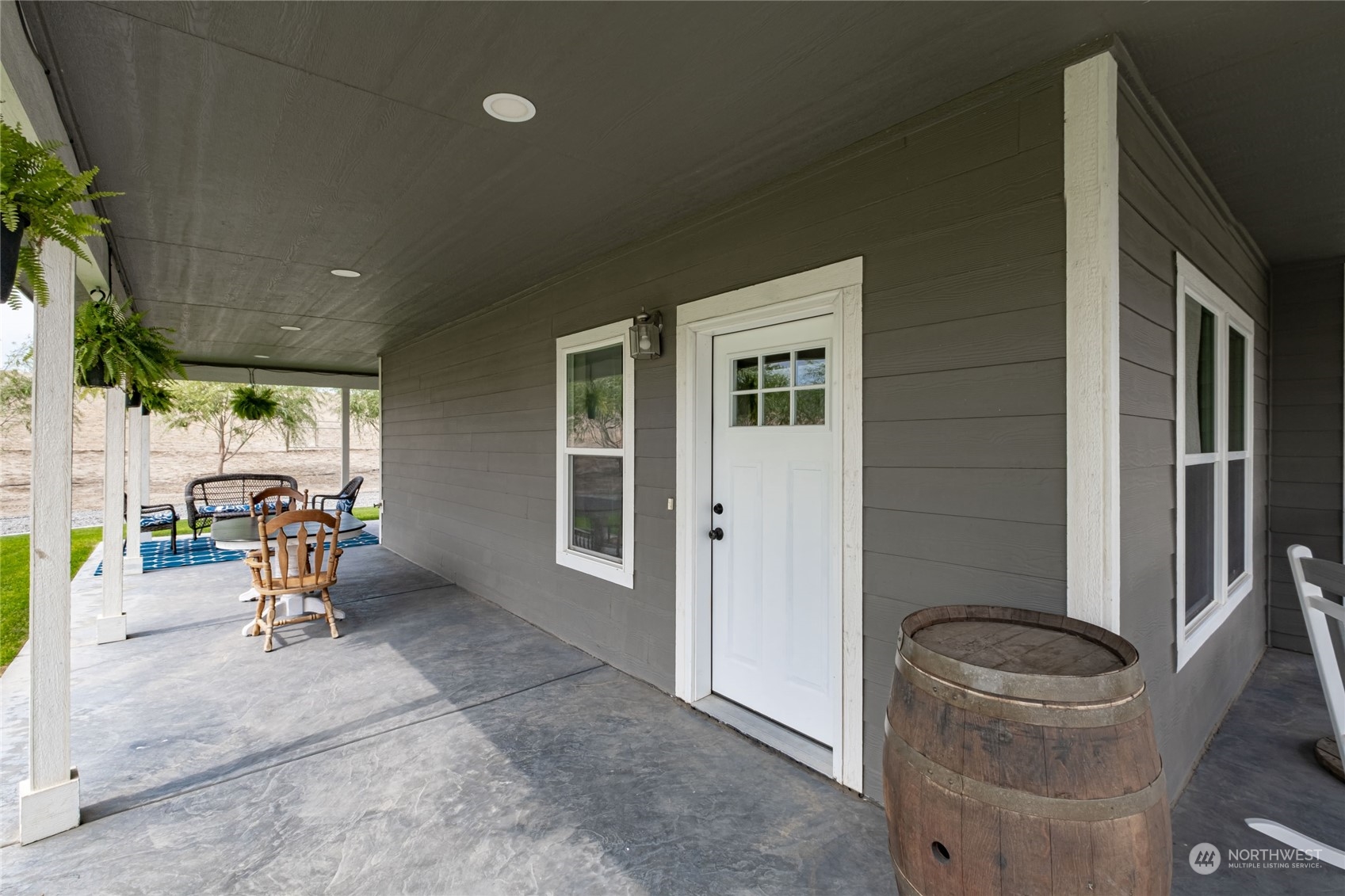 541 Moore Road Property Photo 5