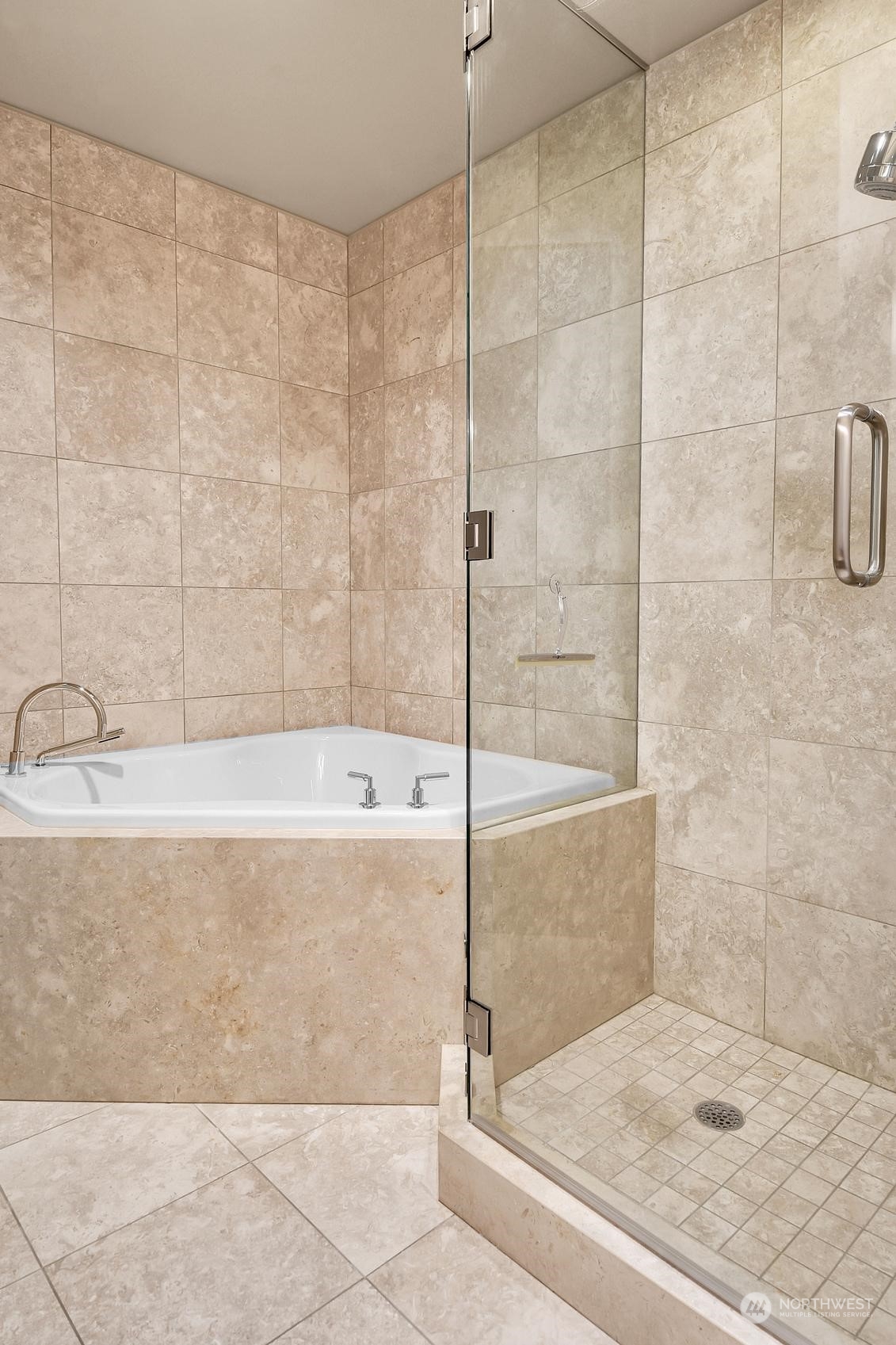 650 Bellevue Way 4004 Property Photo 22