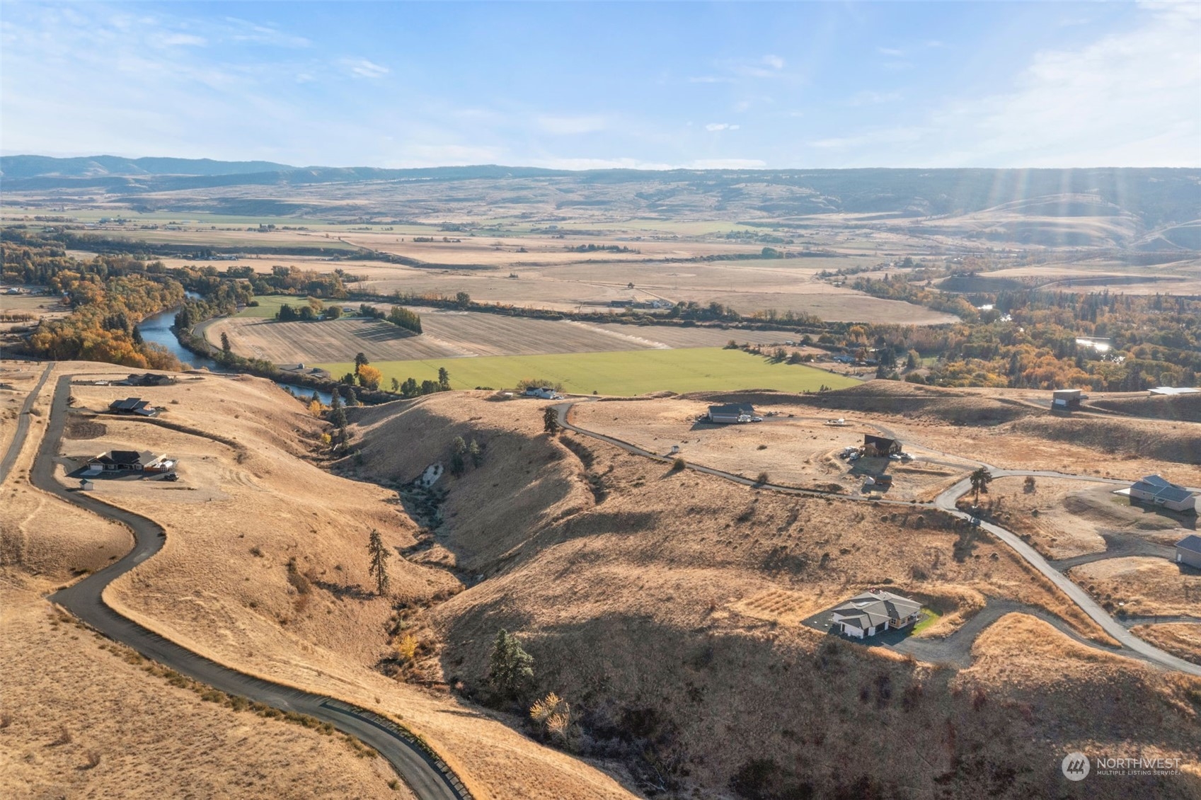 1601 Deer Valley Drive Property Photo 4