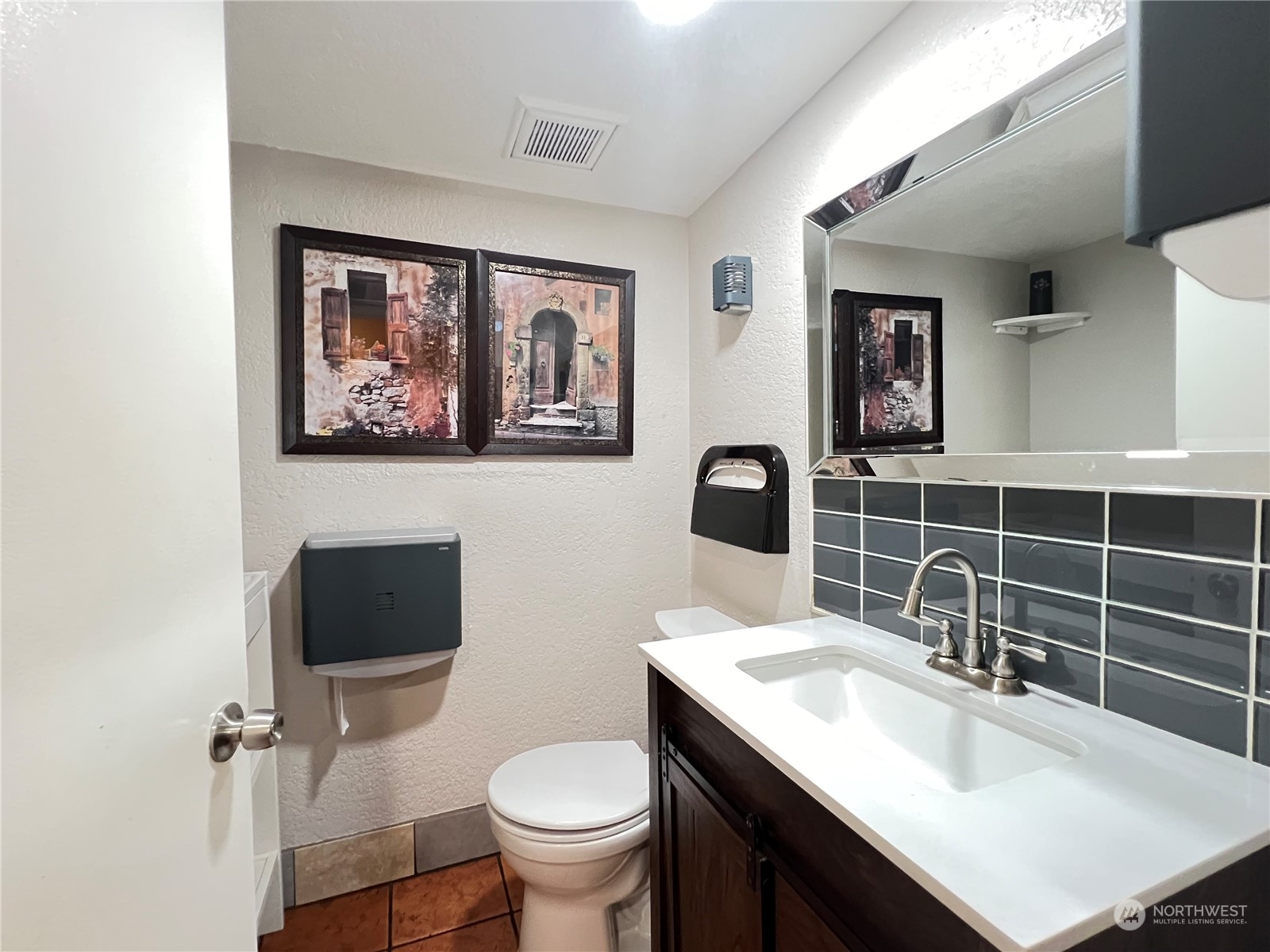 429 Croft Avenue Property Photo 17