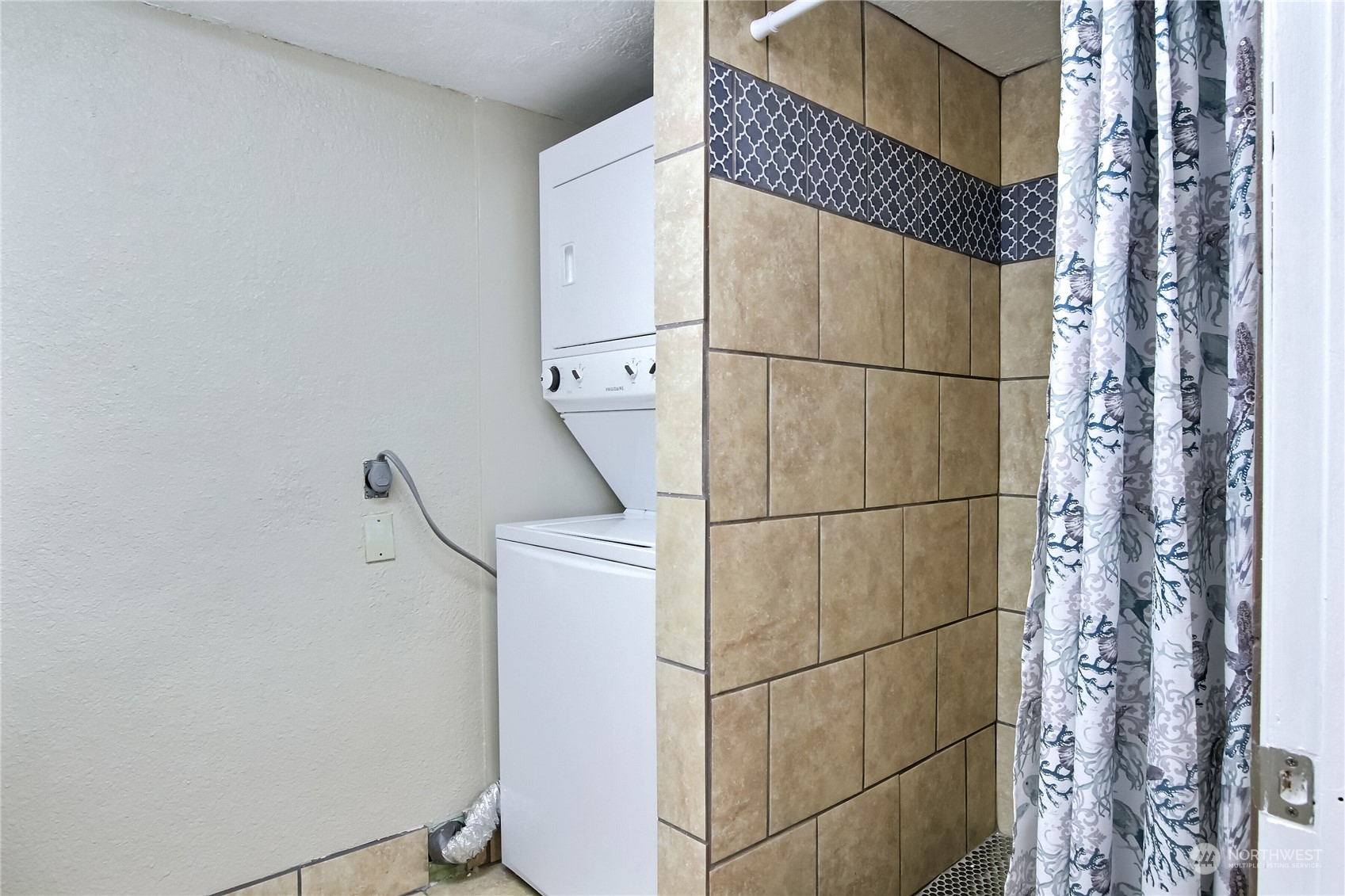 429 Croft Avenue Property Photo 26