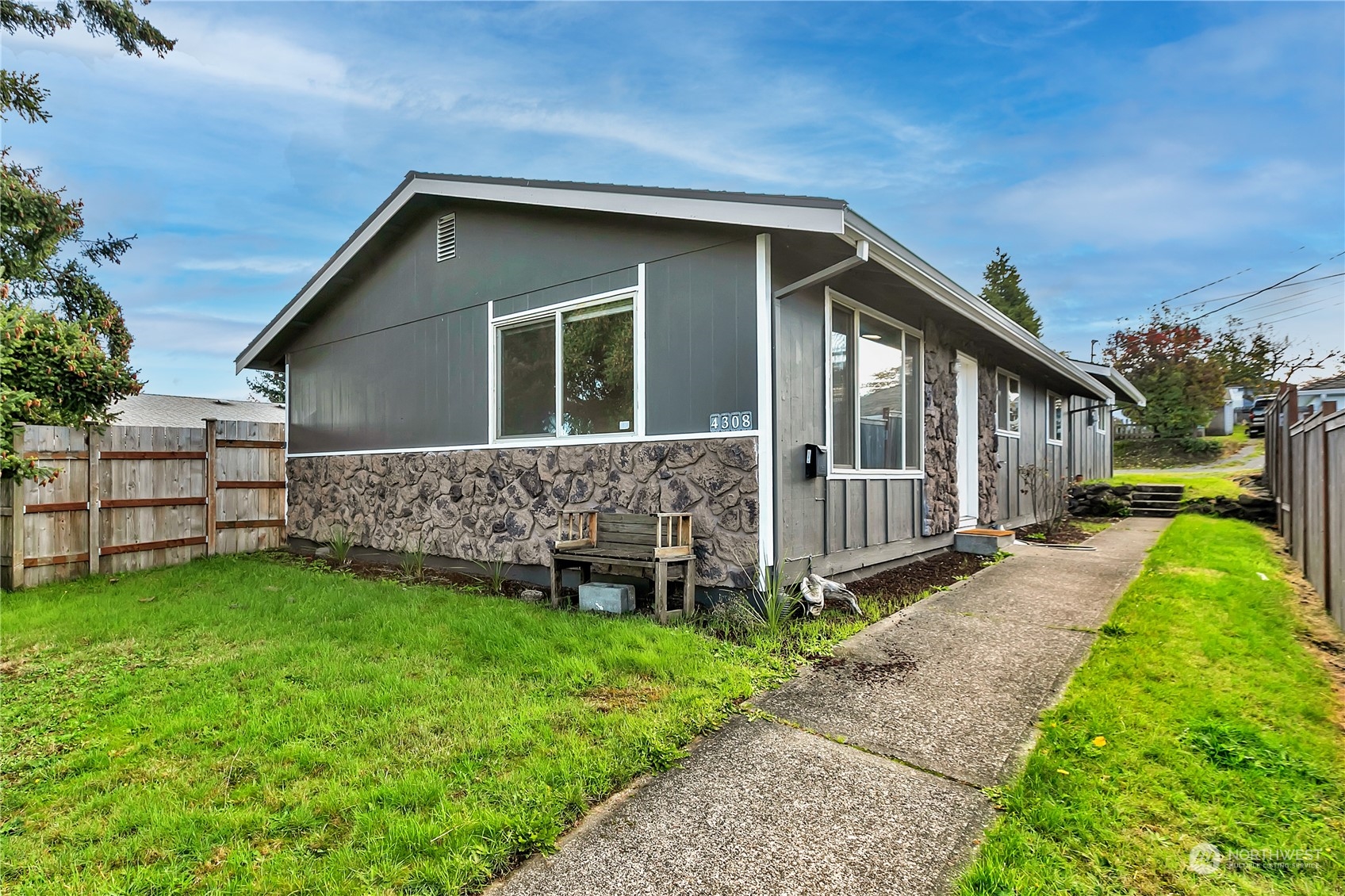 4308 S 7th Street Property Photo 1