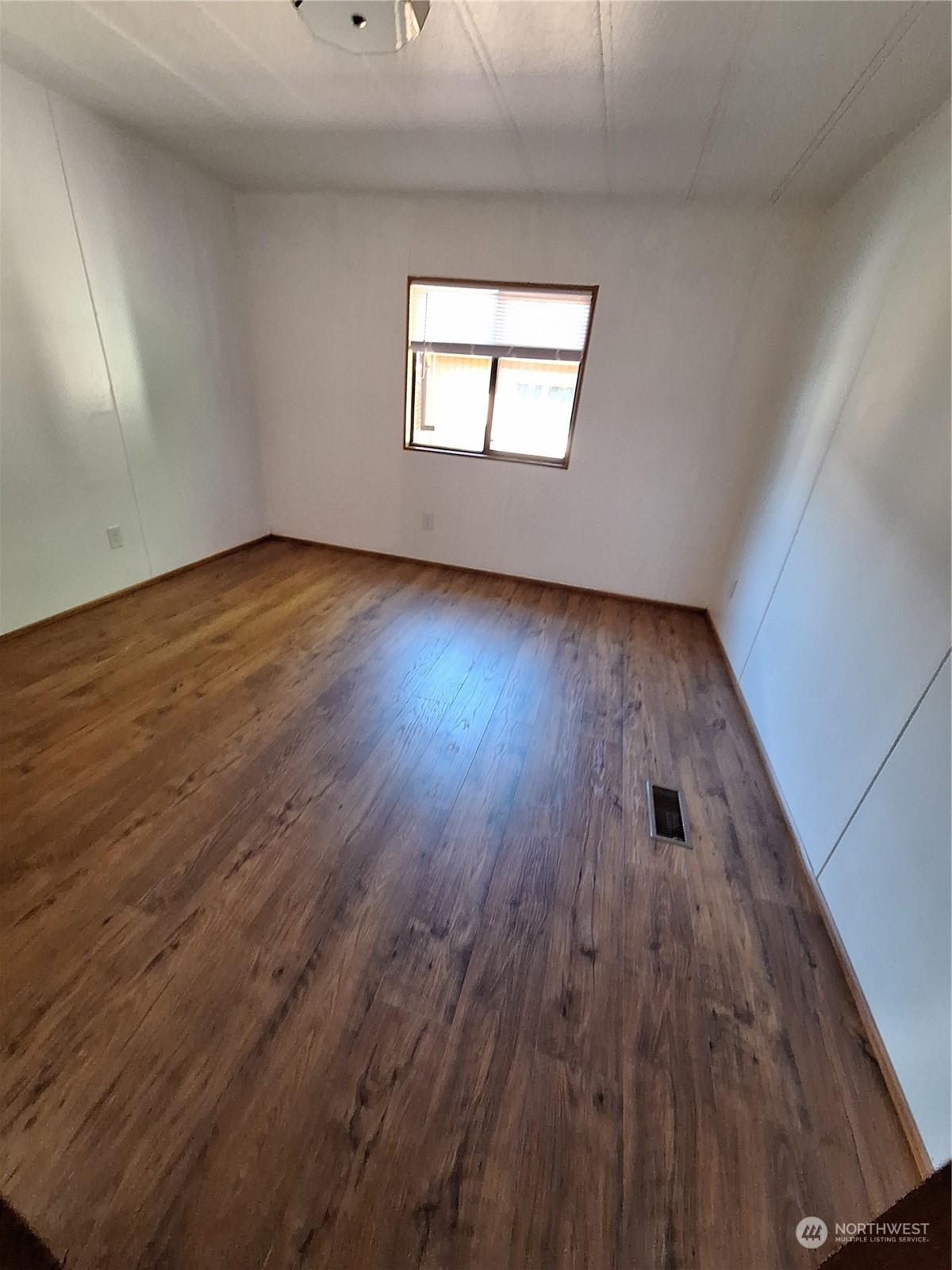 9803 12th Avenue Ct Property Photo 7