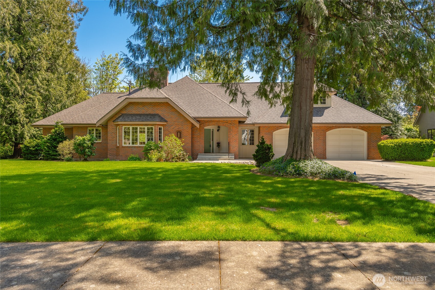 407 Wood Creek Drive Property Photo