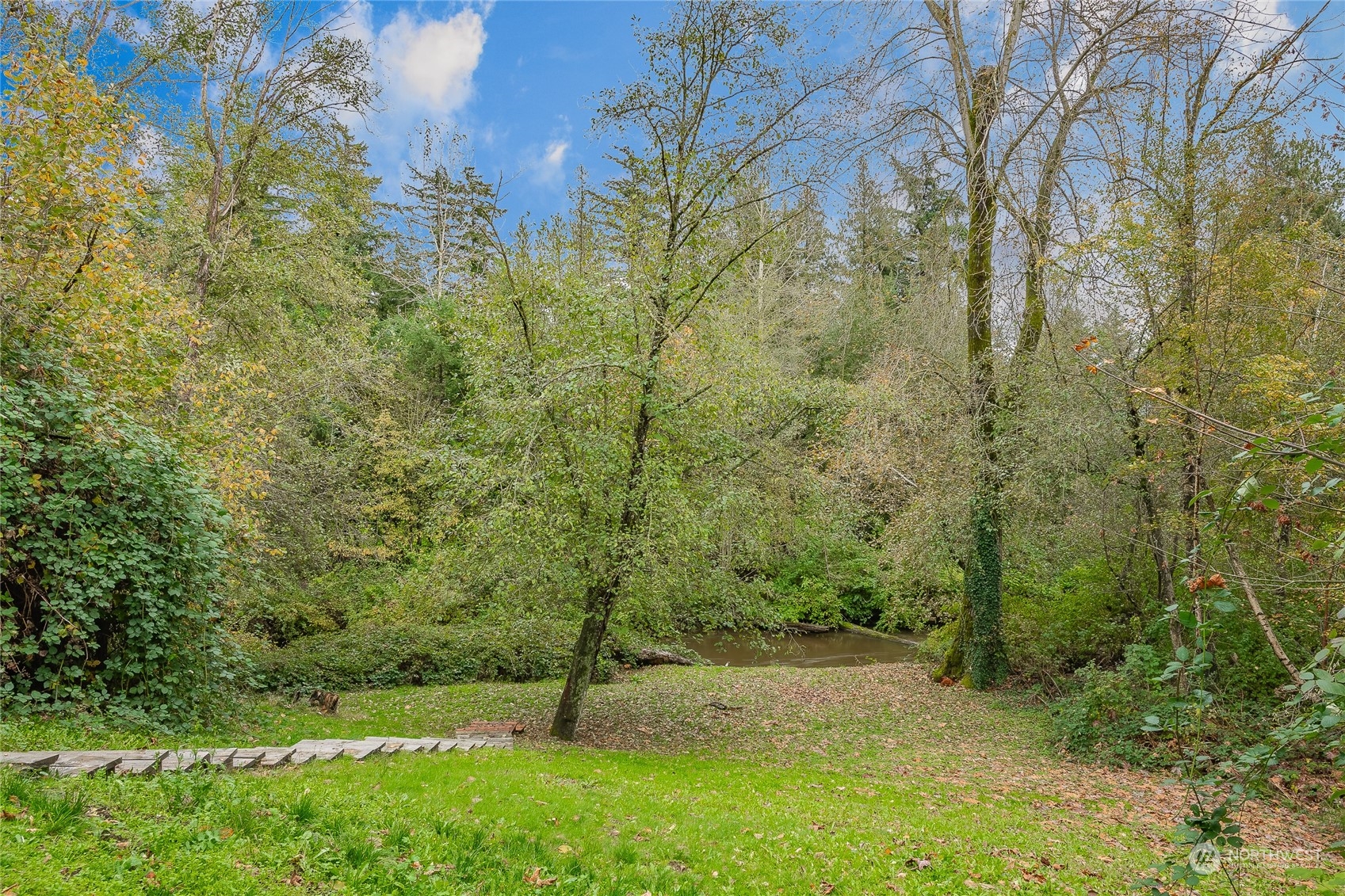 407 Wood Creek Drive Property Photo 34