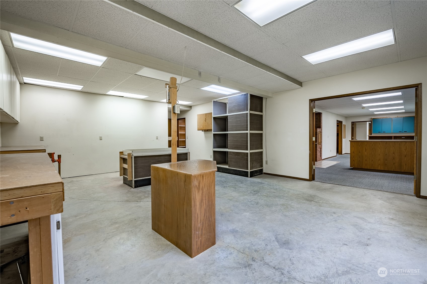 407 Wood Creek Drive Property Photo 39