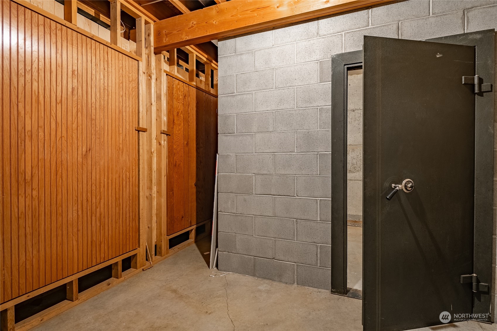 407 Wood Creek Drive Property Photo 40