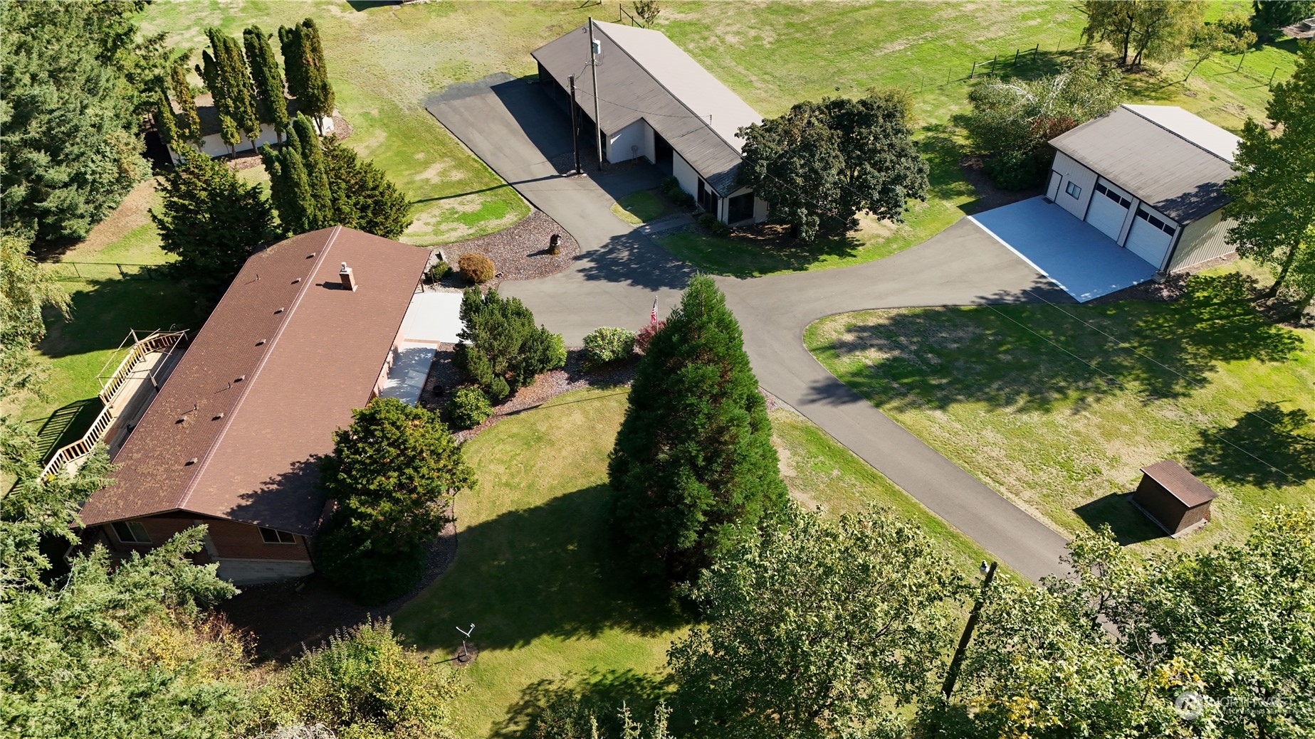 16922 Albany Street Property Photo 7