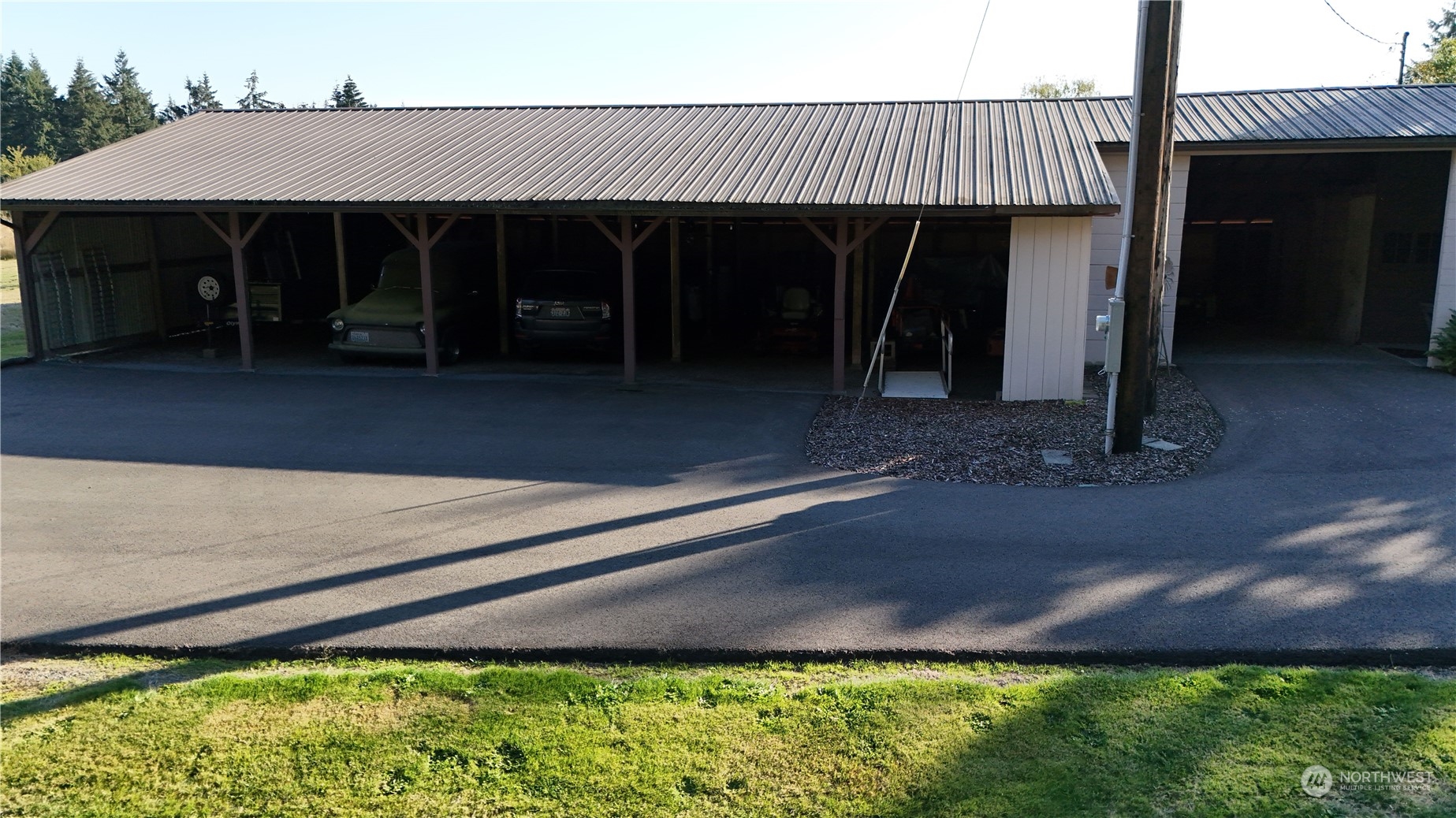 16922 Albany Street Property Photo 10