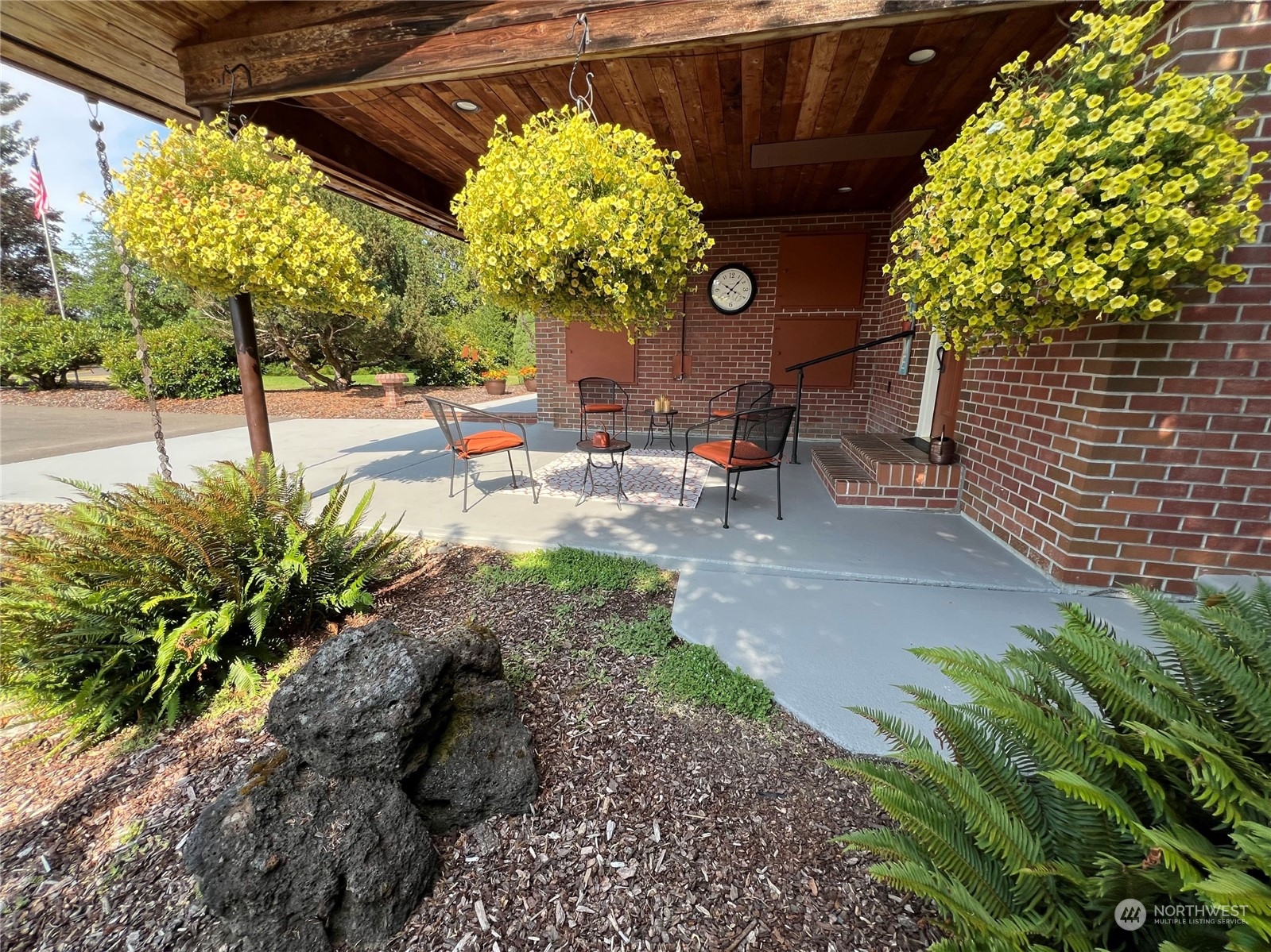 16922 Albany Street Property Photo 19
