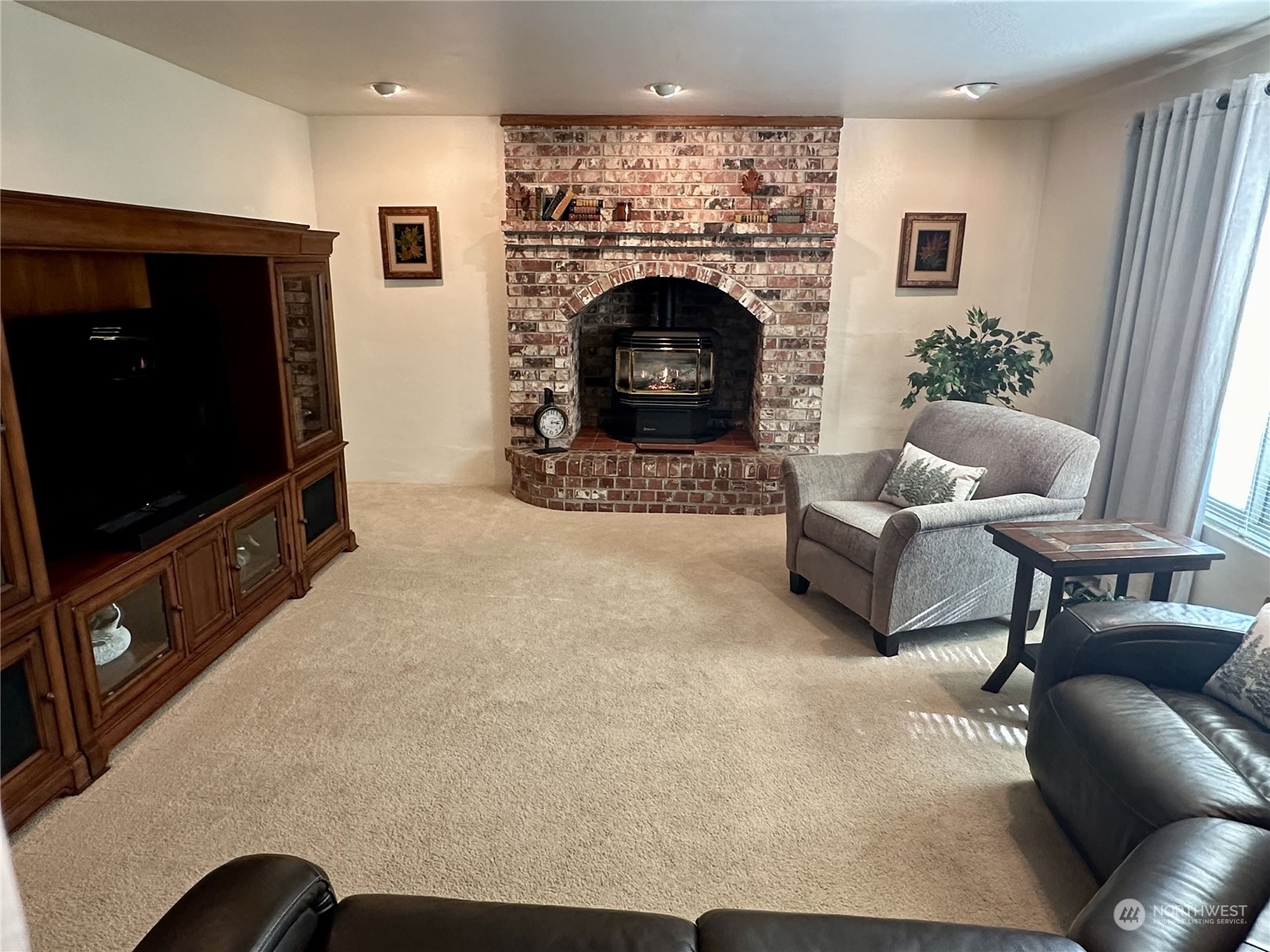 16922 Albany Street Property Photo 27