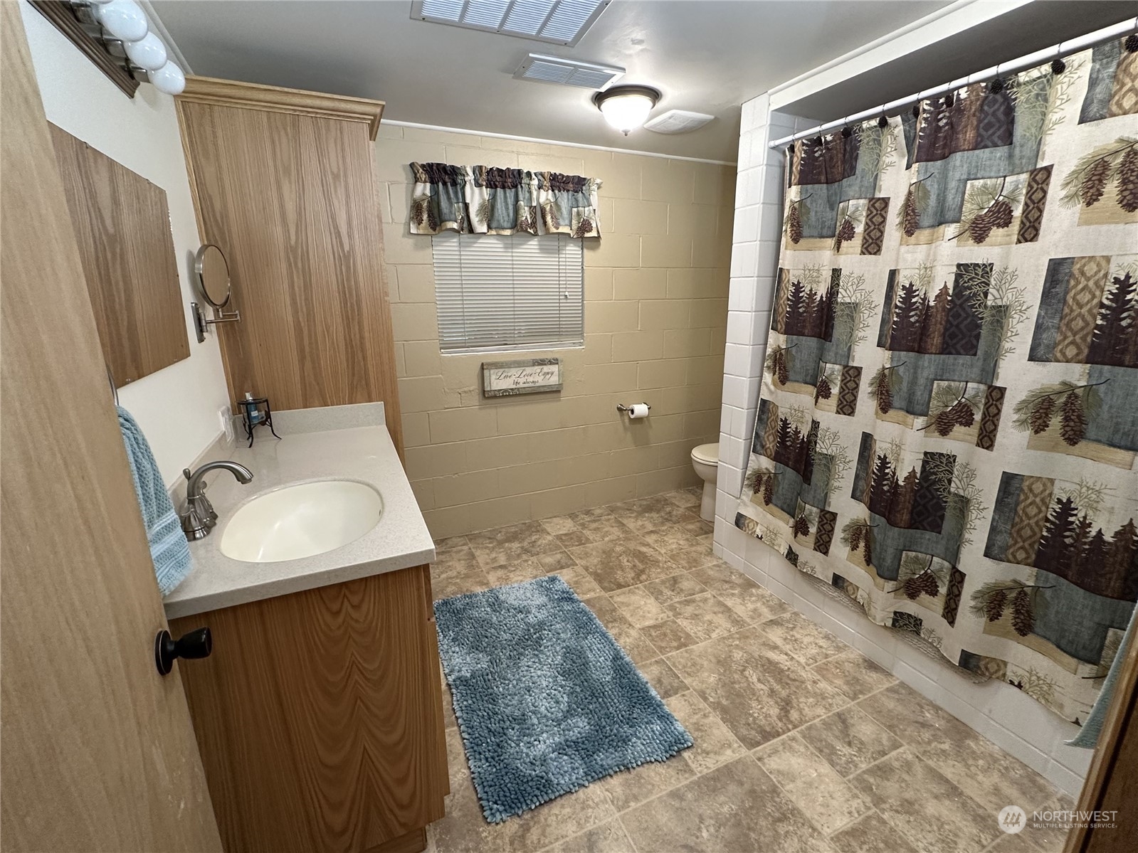 16922 Albany Street Property Photo 35