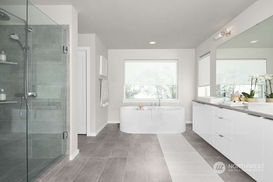 16027 57th Avenue Property Photo 10