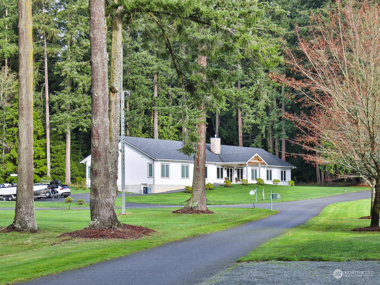 1865 Crestwood Cove Court Property Photo 4