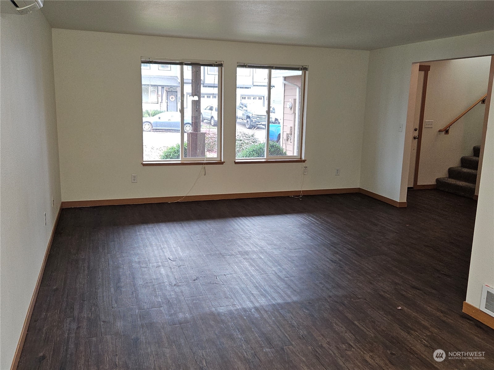 313 Camden Way Property Photo 3