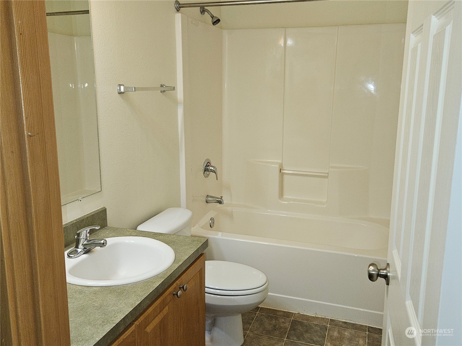 313 Camden Way Property Photo 14