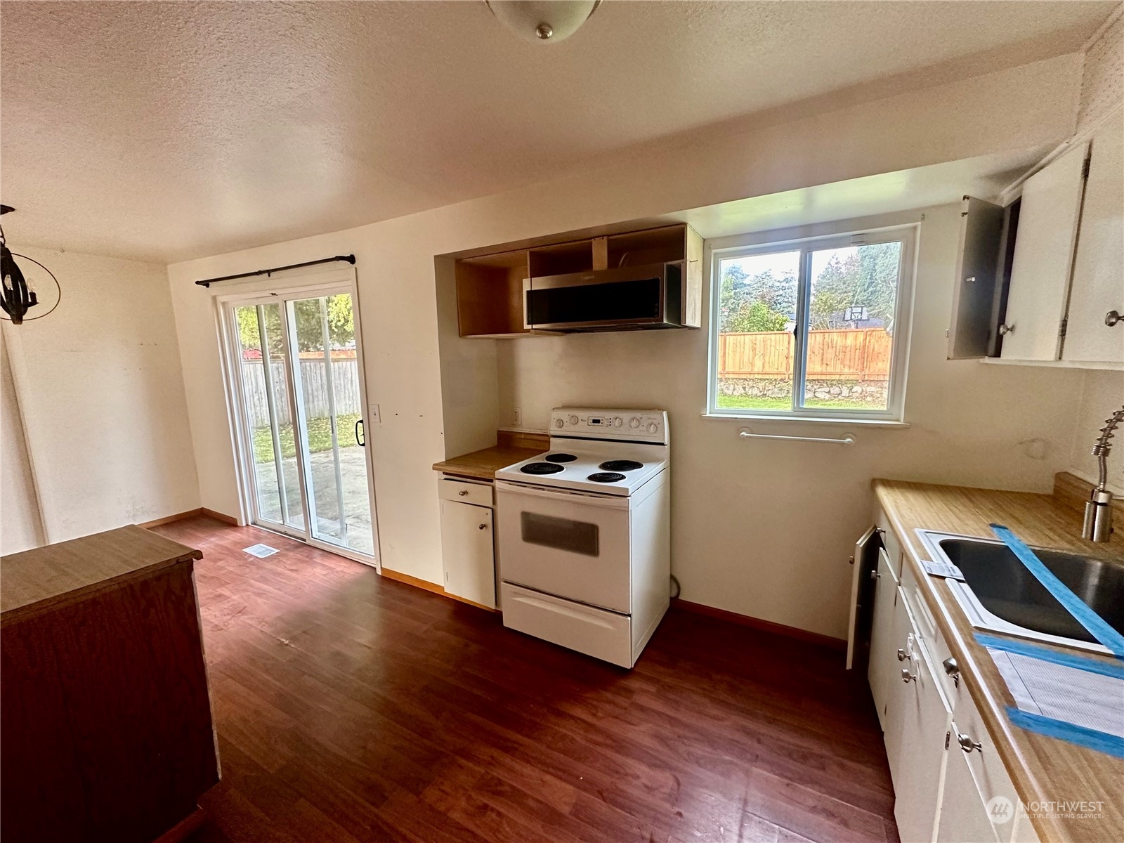 2613 Pike Street Property Photo 7