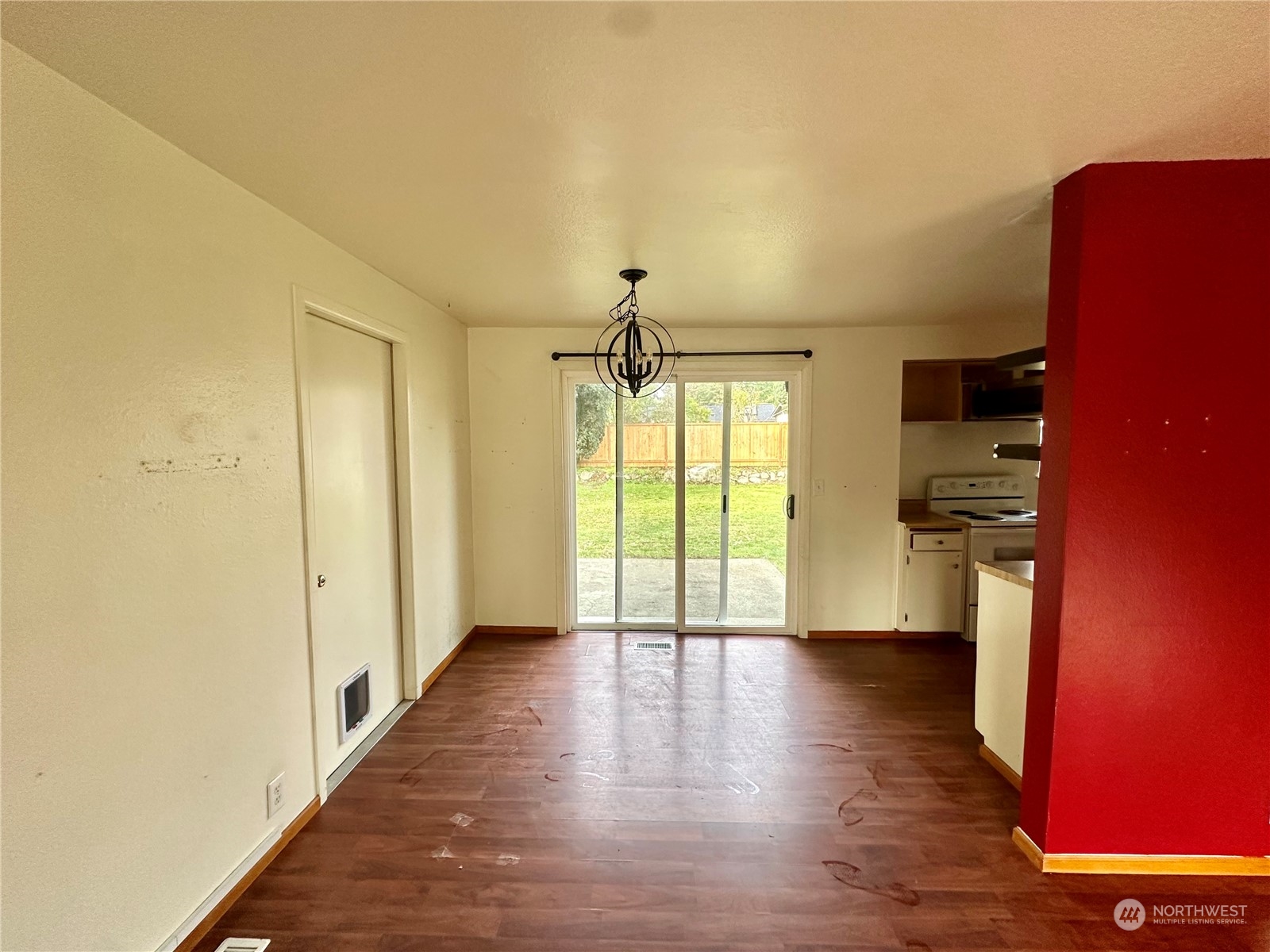 2613 Pike Street Property Photo 9