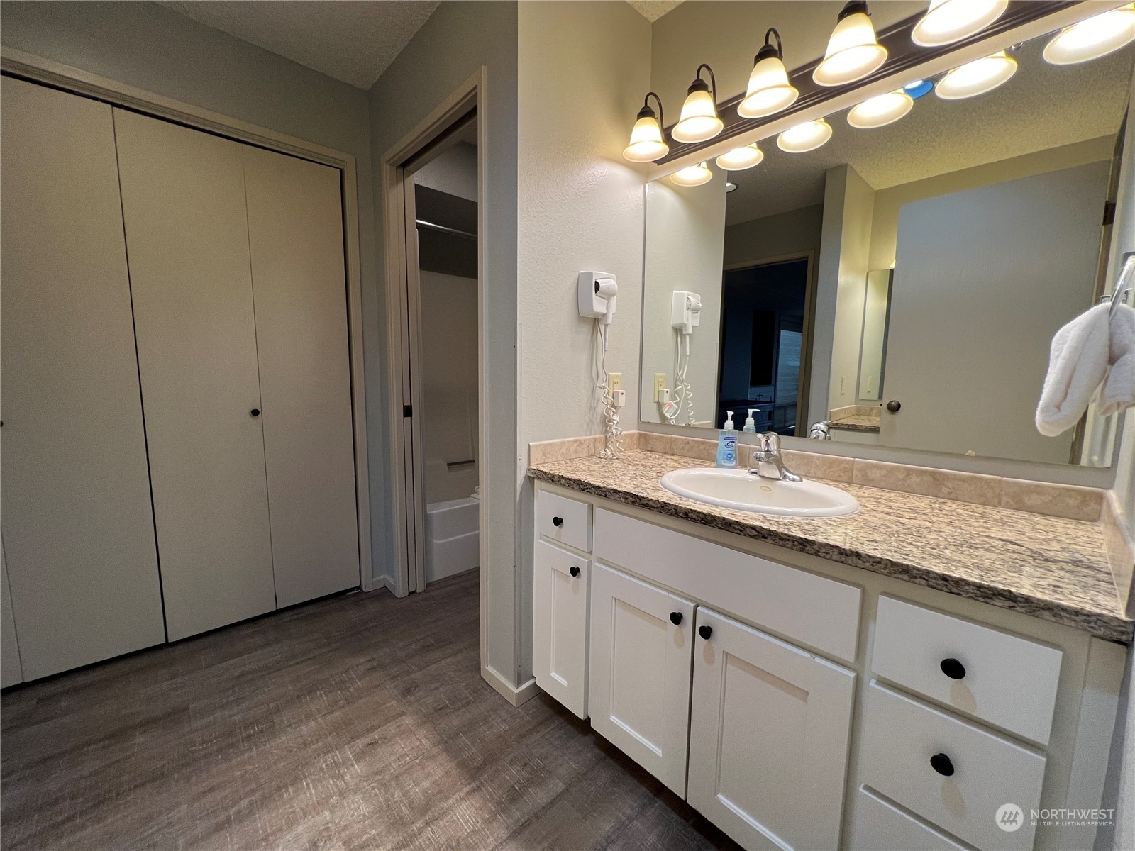 100 Lake Chelan Shores Drive 15-5b Property Photo 23
