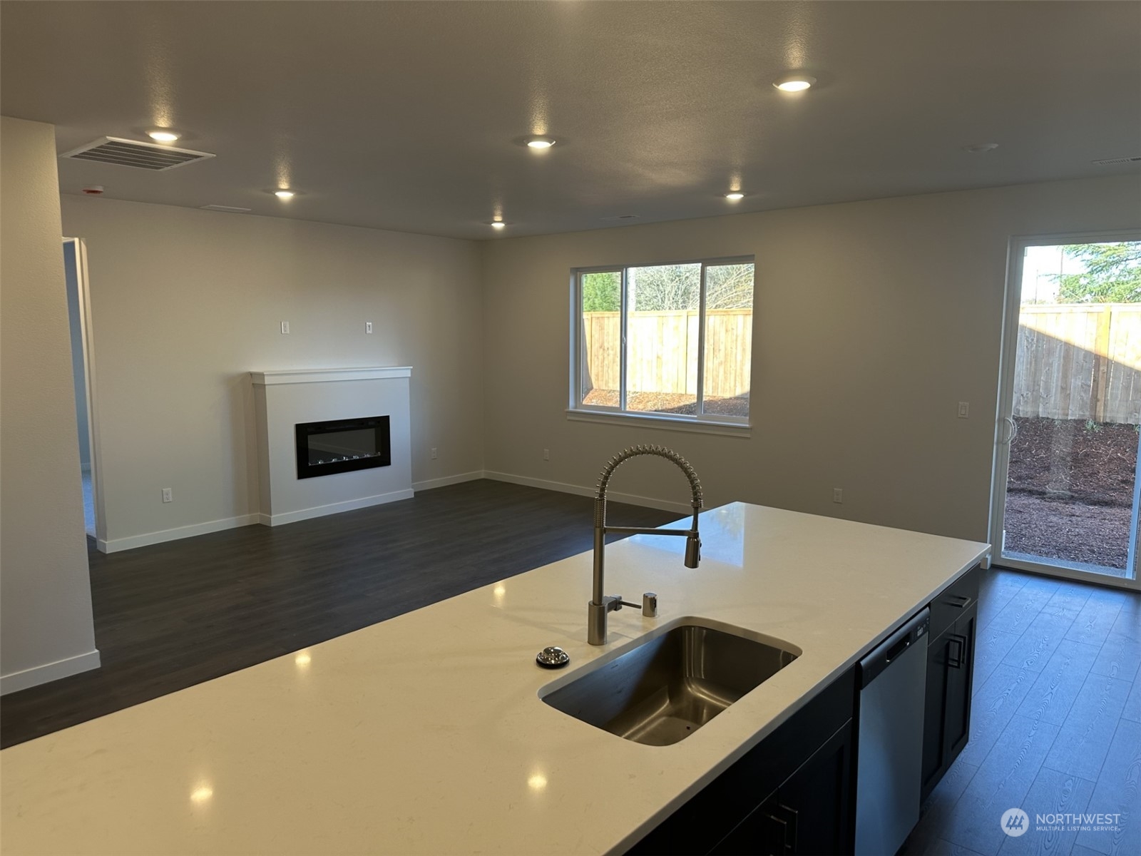 1104 Se 33rd Street Property Photo 4