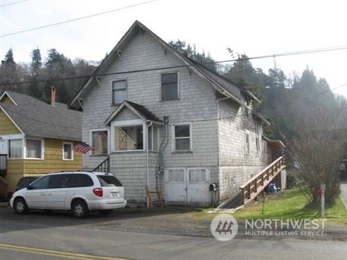1109 E Market Street Property Photo 1