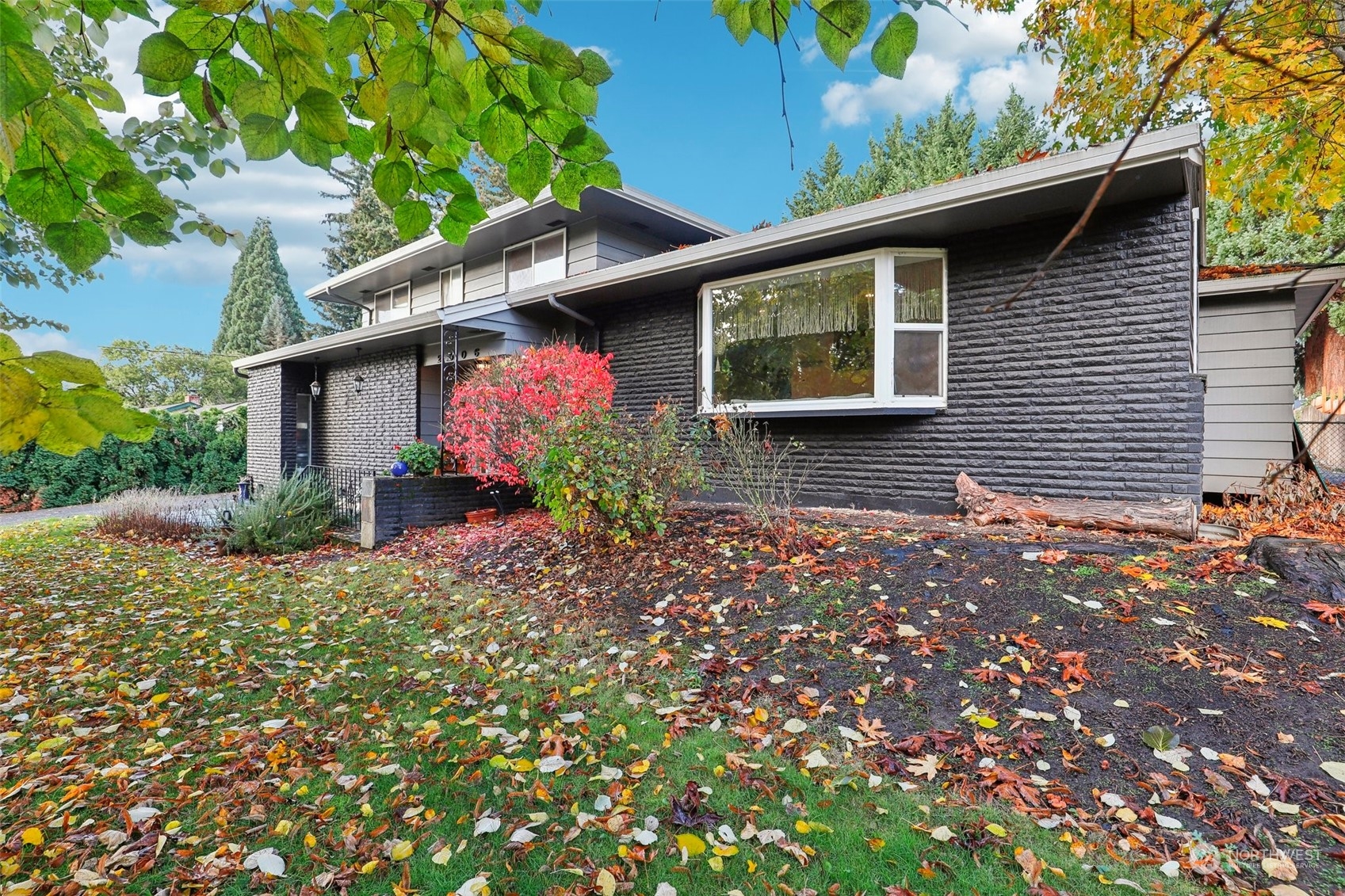 2506 Ne 100th Street Property Photo