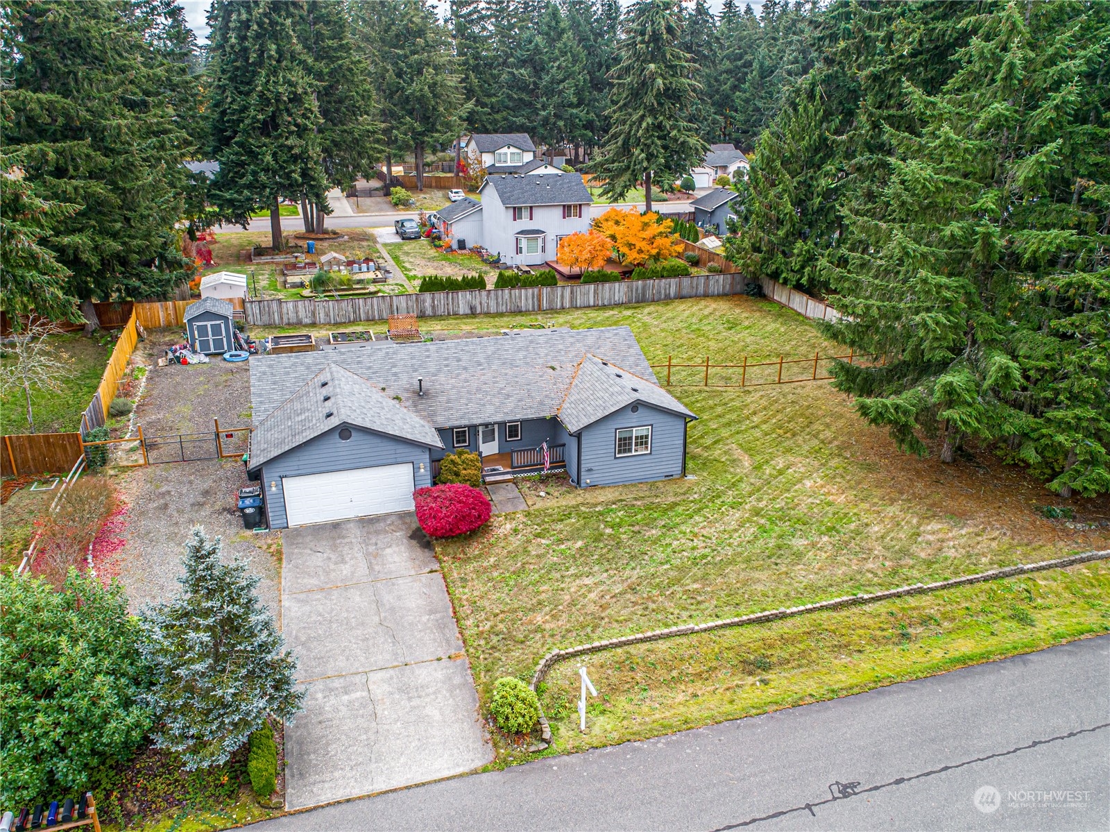 604 Nieland Loop Property Photo 33