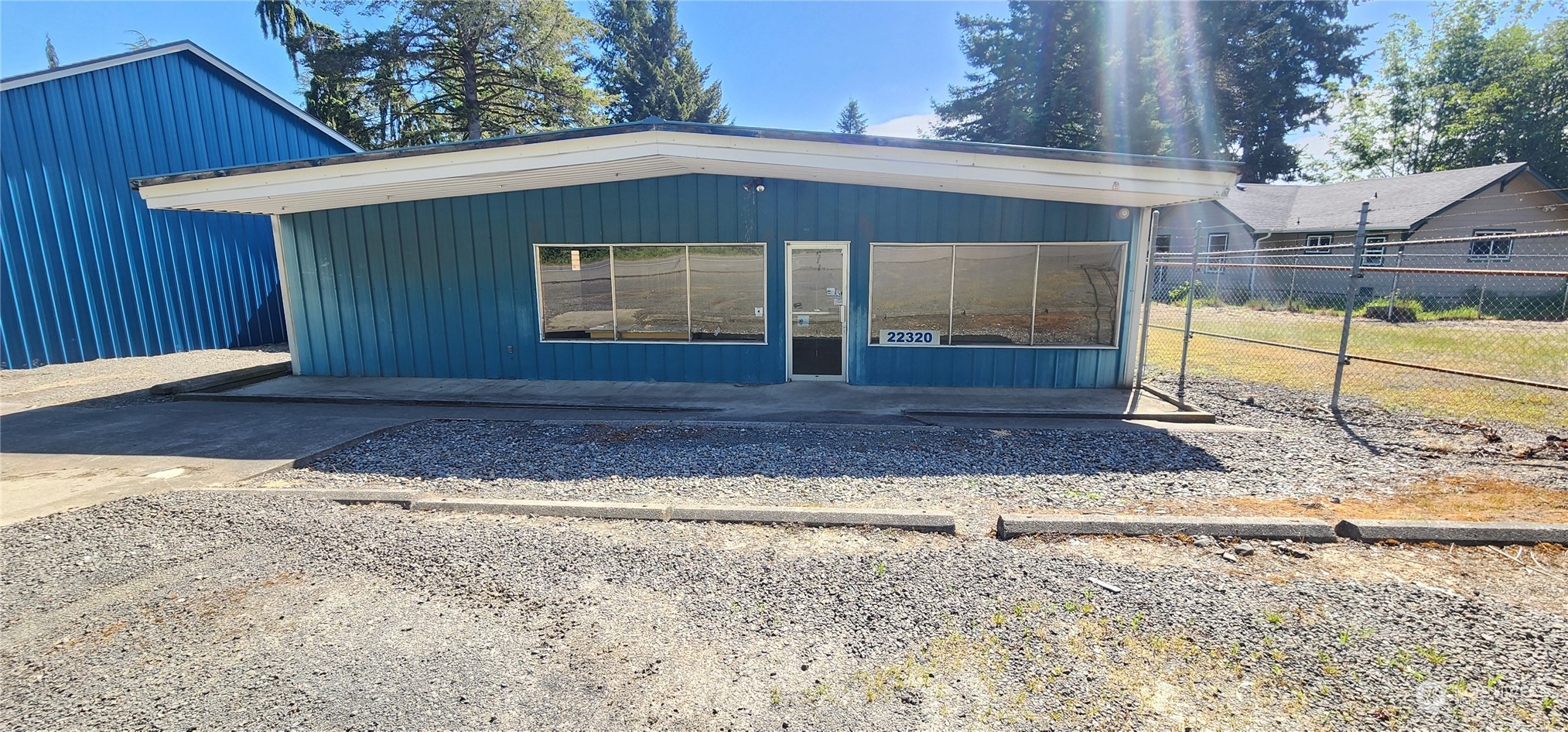 22320 N Highway 101 Property Photo