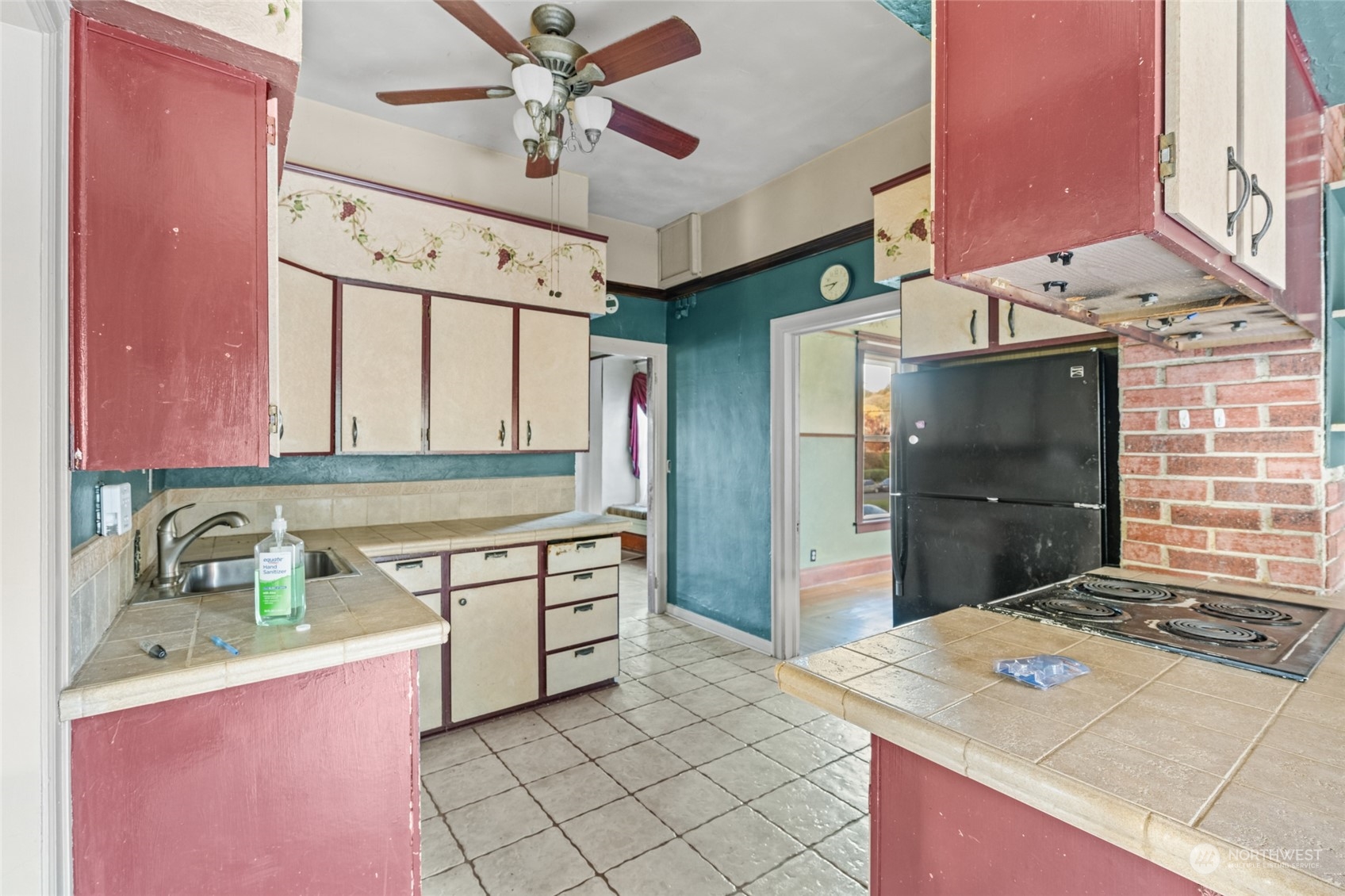 817 Nw Folsom Street Property Photo 11