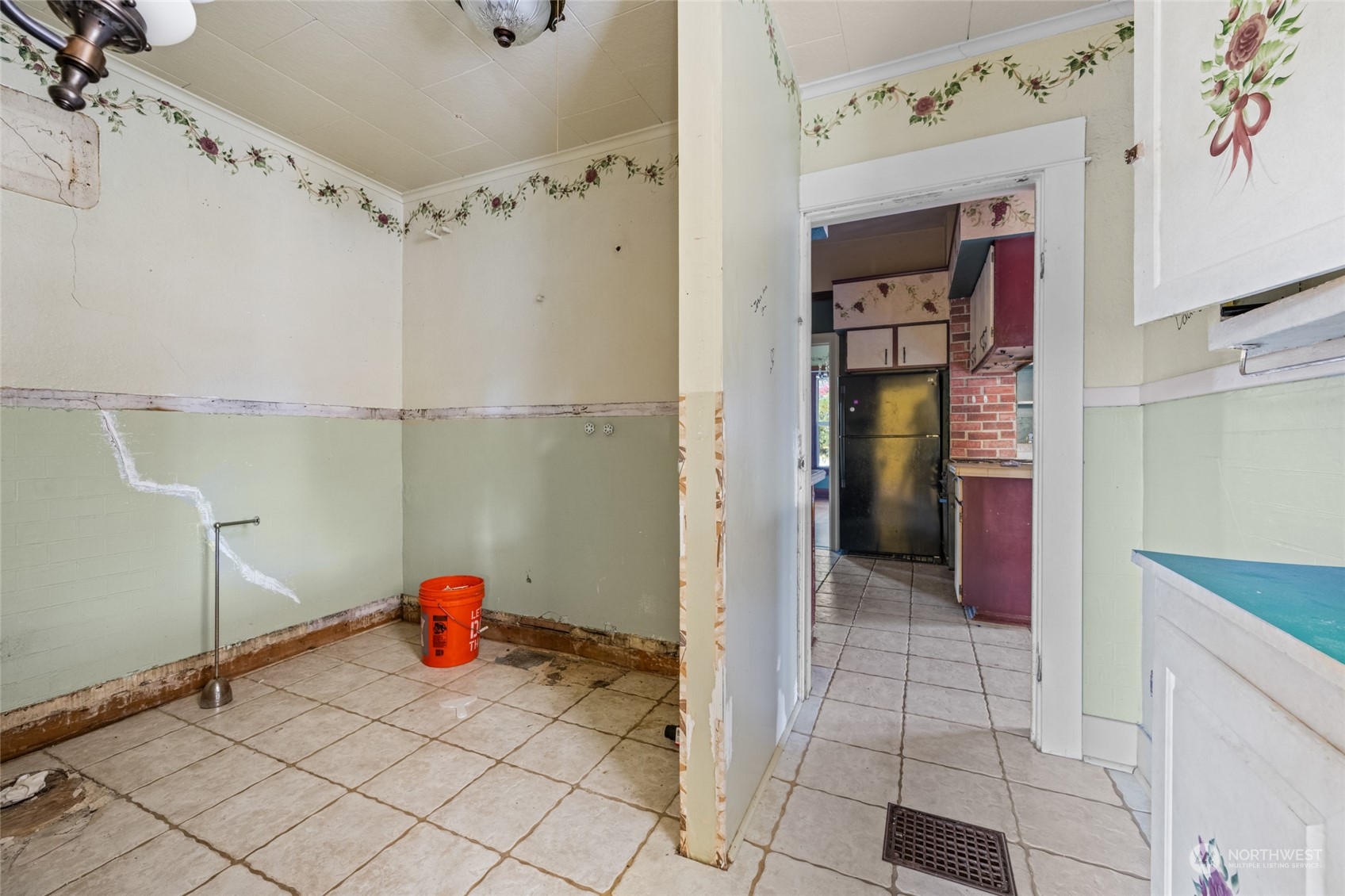 817 Nw Folsom Street Property Photo 28