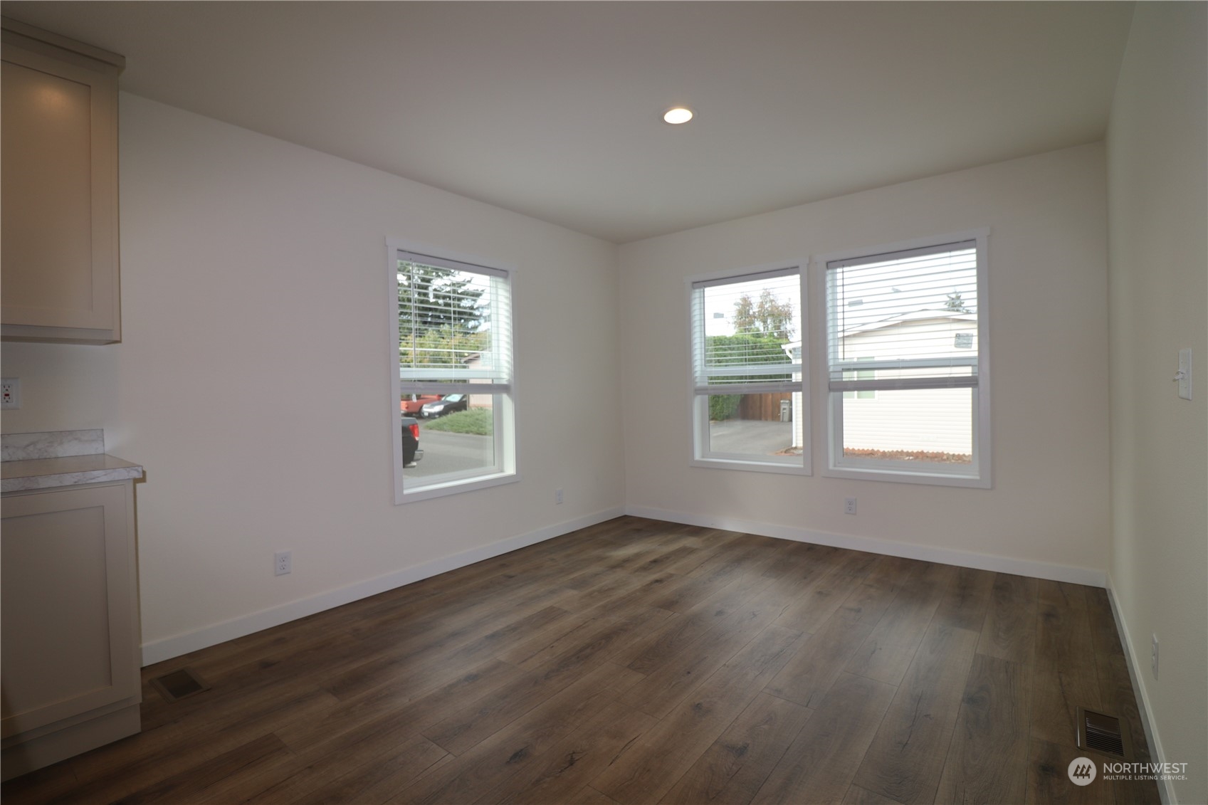 16812 Se 1st Street 83 Property Photo 4