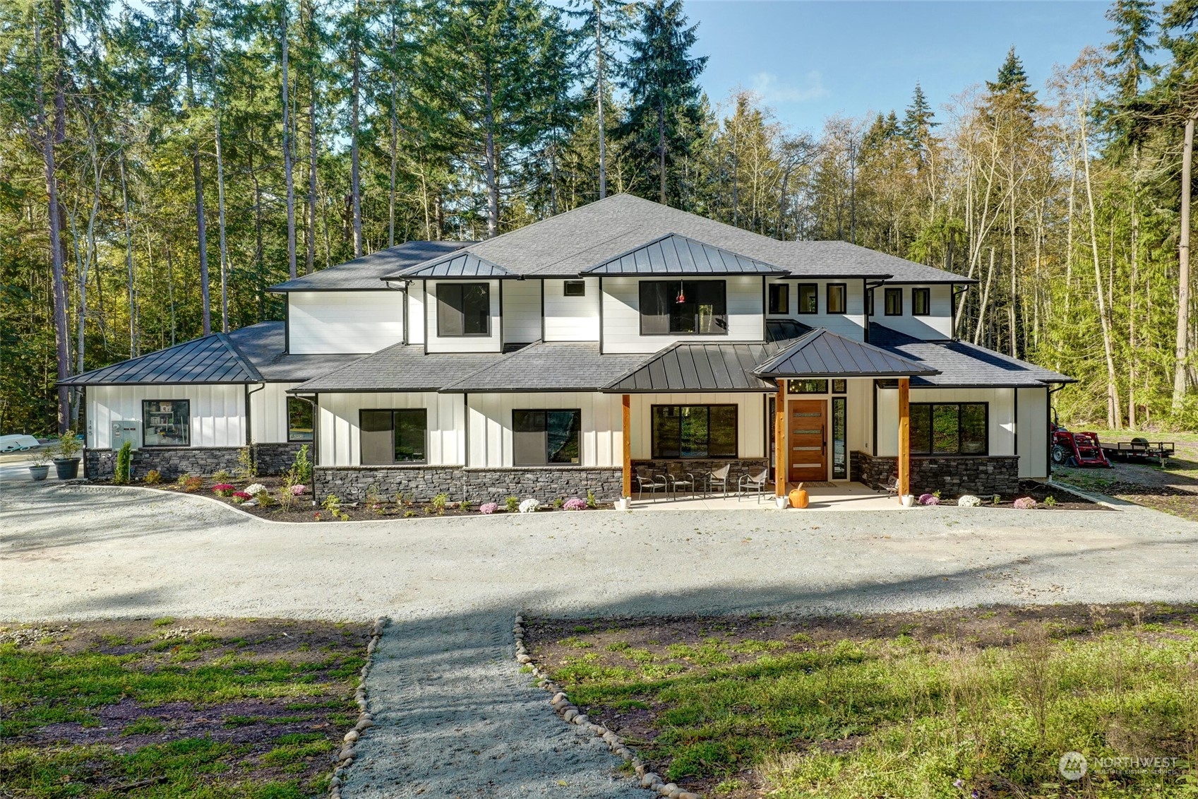 145 Nw Camano Drive Property Photo