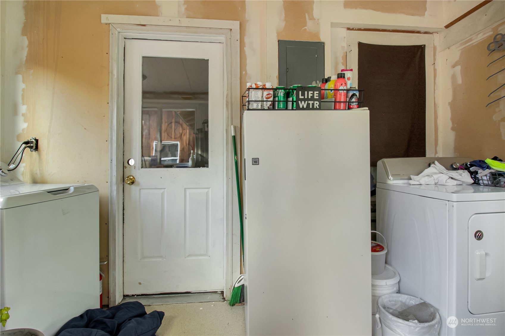 730 S Emens Avenue Property Photo 15