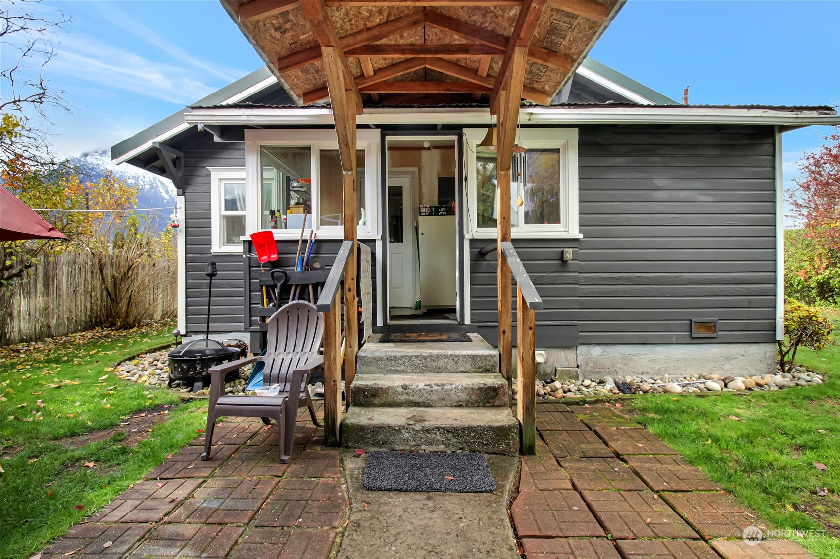 730 S Emens Avenue Property Photo 16