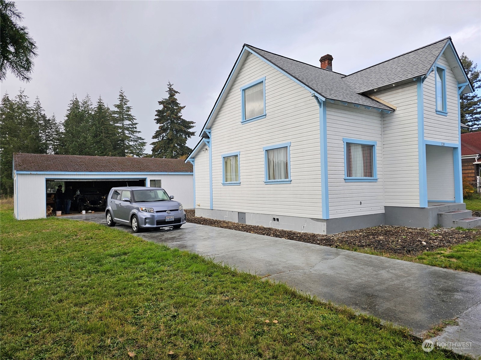 120 S Park Property Photo