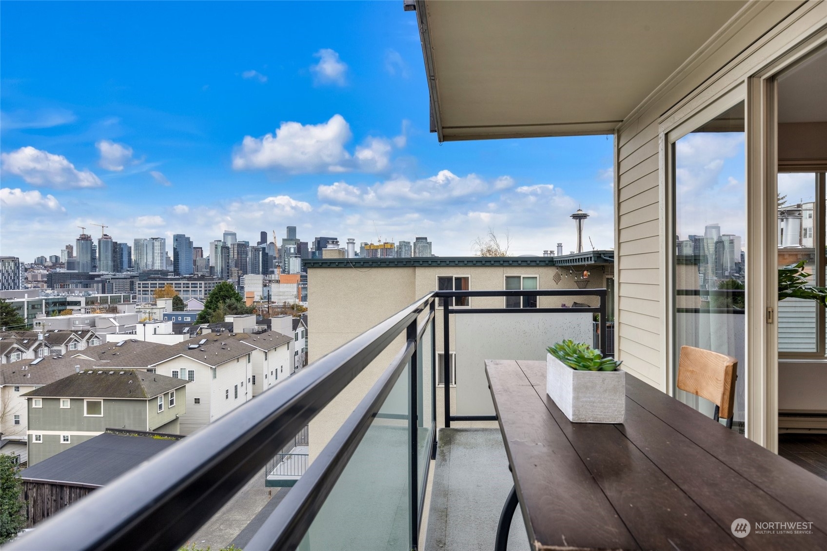 1250 Taylor Avenue 205