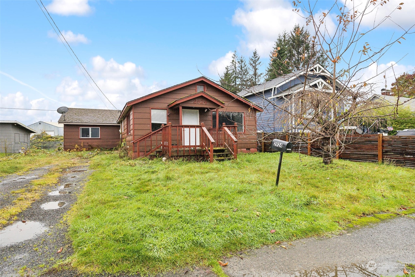 2924 Pacific Avenue Property Photo 1