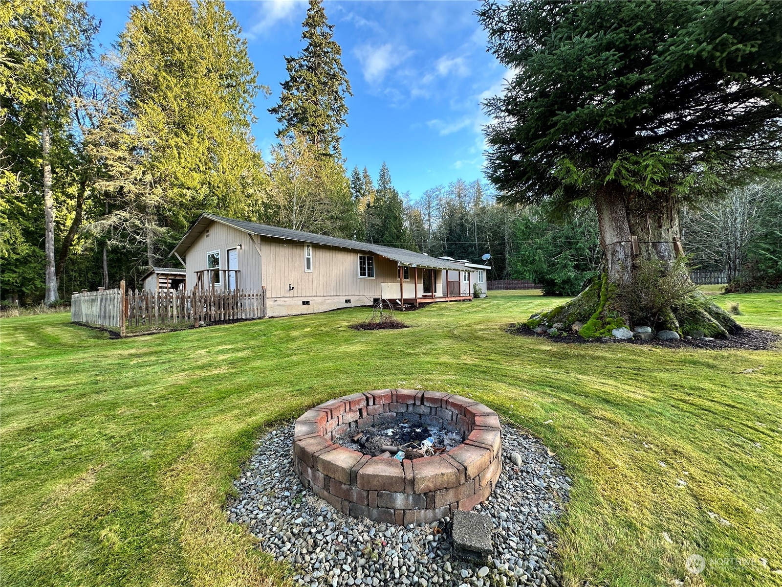 47953 Hwy 112 Property Photo